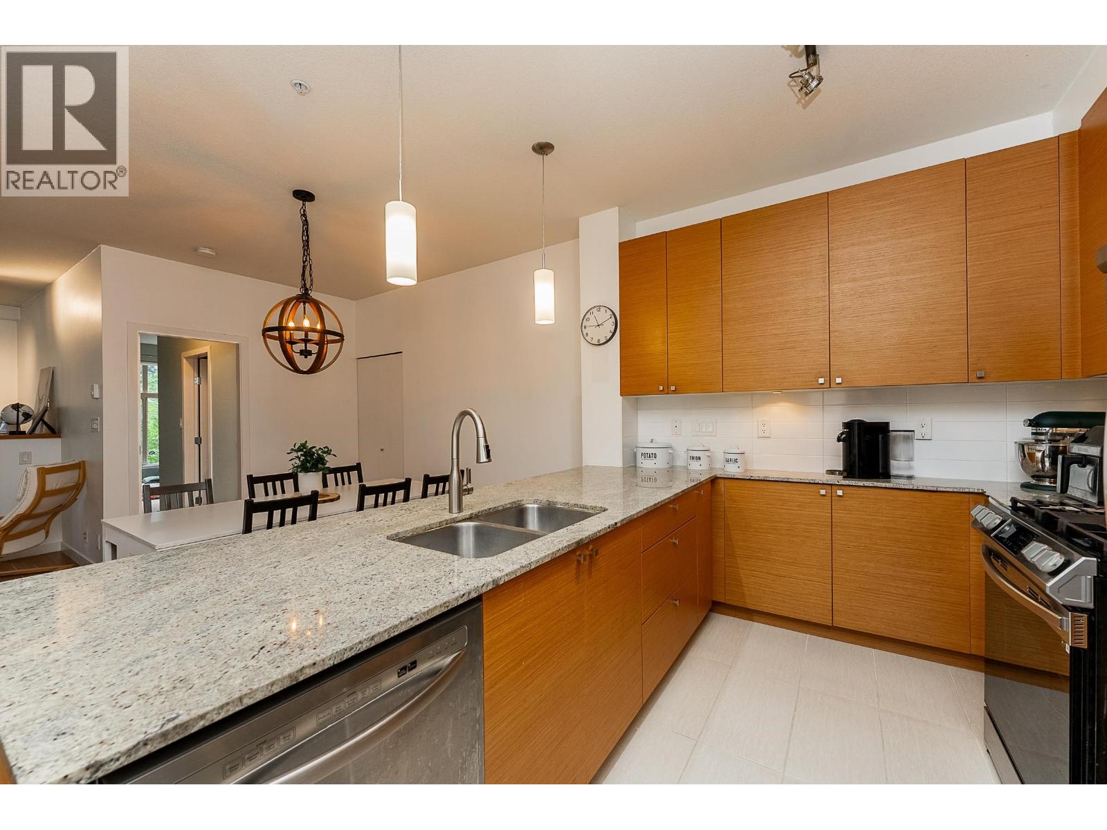 310 101 Morrissey Road, Port Moody, British Columbia  V3H 0E6 - Photo 5 - R3058945