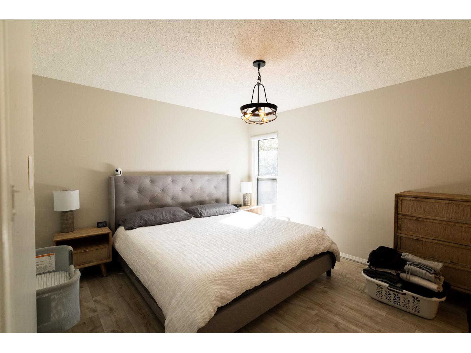 11585 Royal Crescent, Surrey, British Columbia  V3V 6V5 - Photo 7 - R3058554