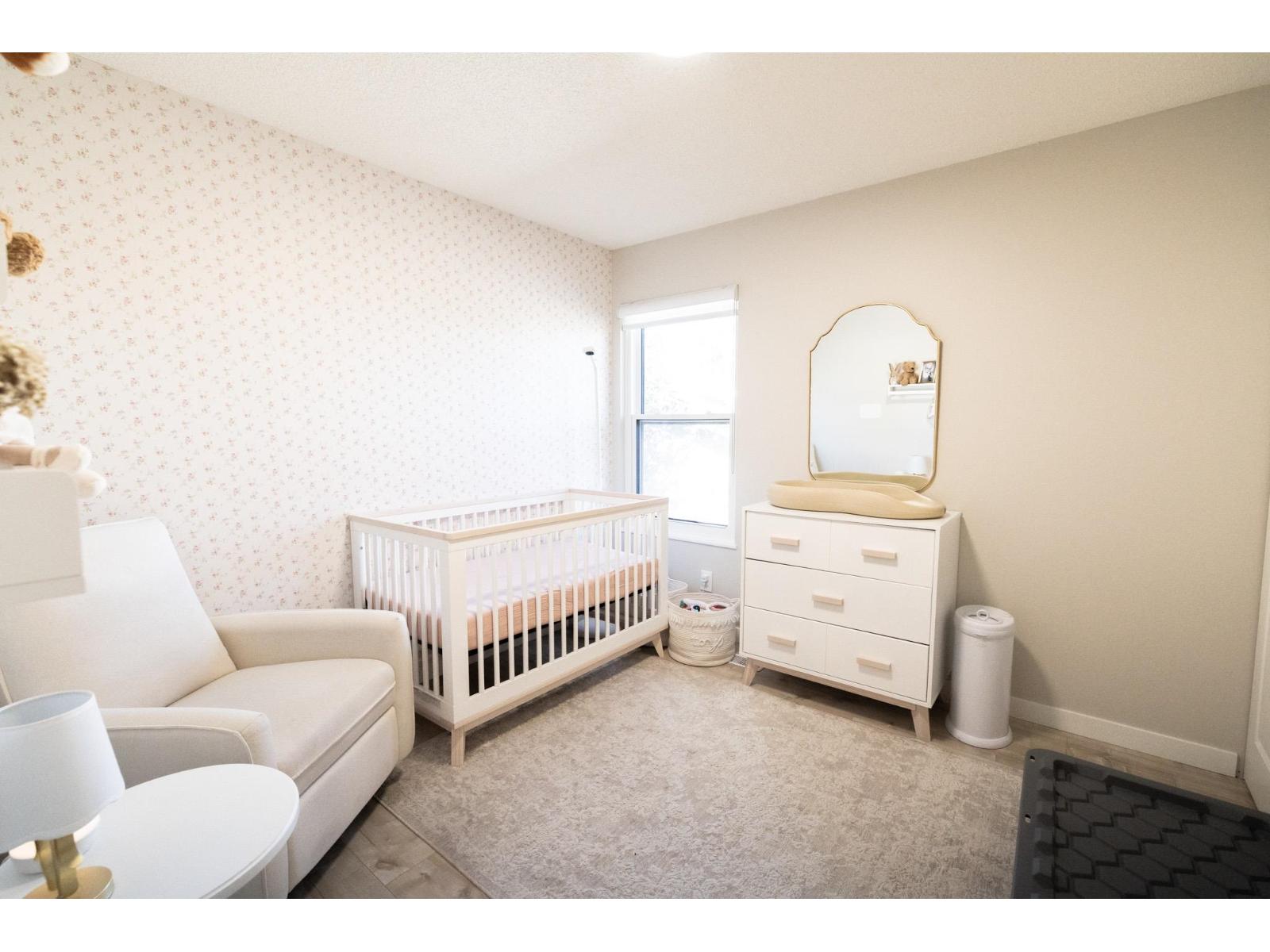 11585 Royal Crescent, Surrey, British Columbia  V3V 6V5 - Photo 9 - R3058554