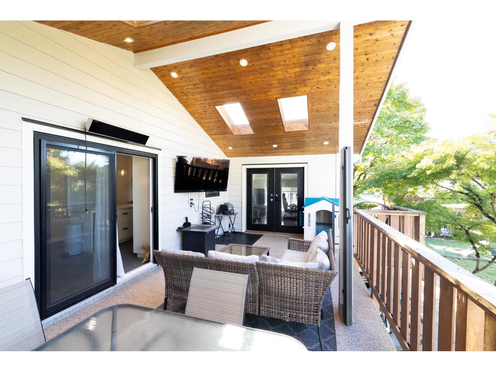 11585 Royal Crescent, Surrey, British Columbia  V3V 6V5 - Photo 13 - R3058554