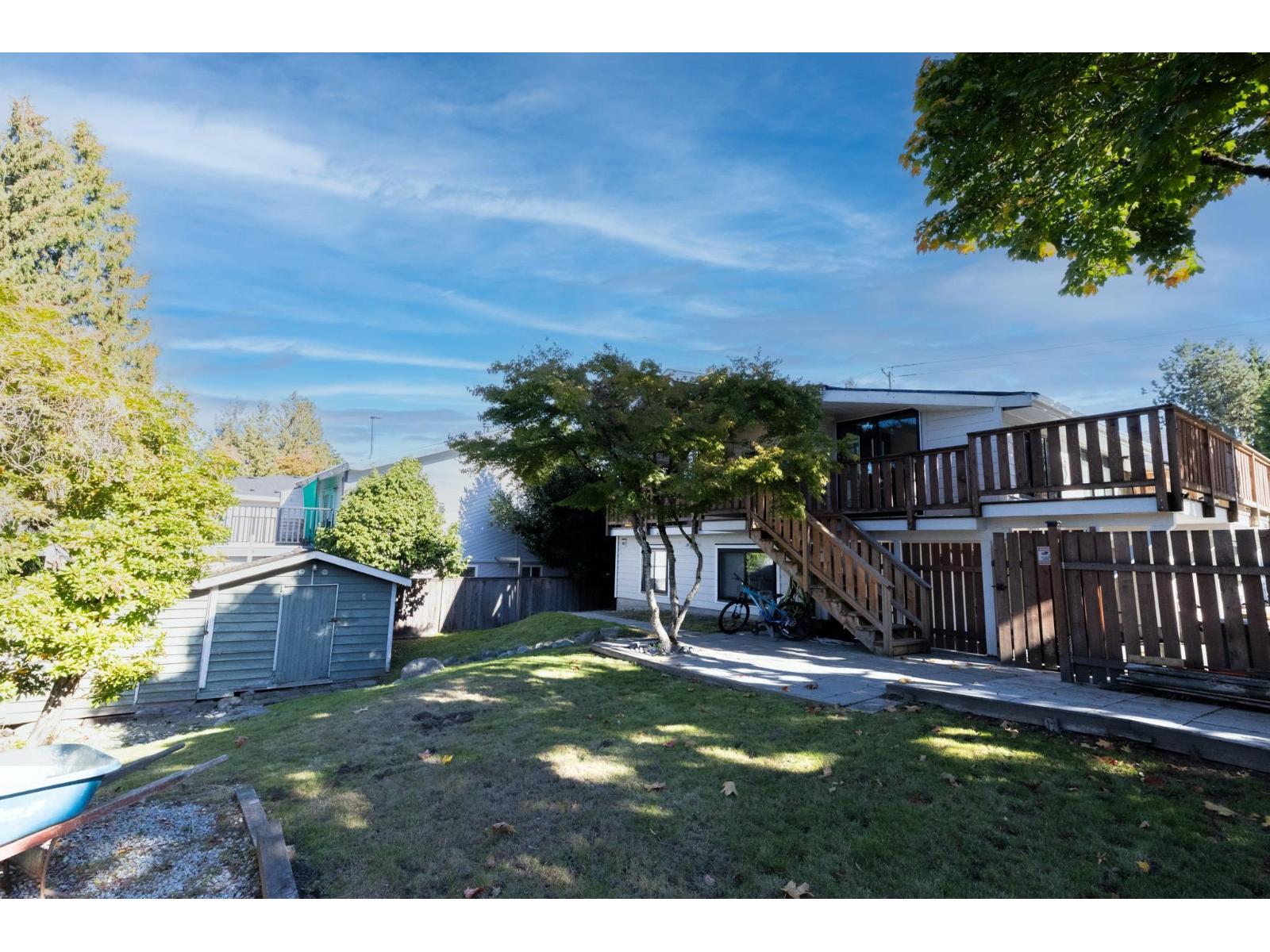 11585 Royal Crescent, Surrey, British Columbia  V3V 6V5 - Photo 14 - R3058554