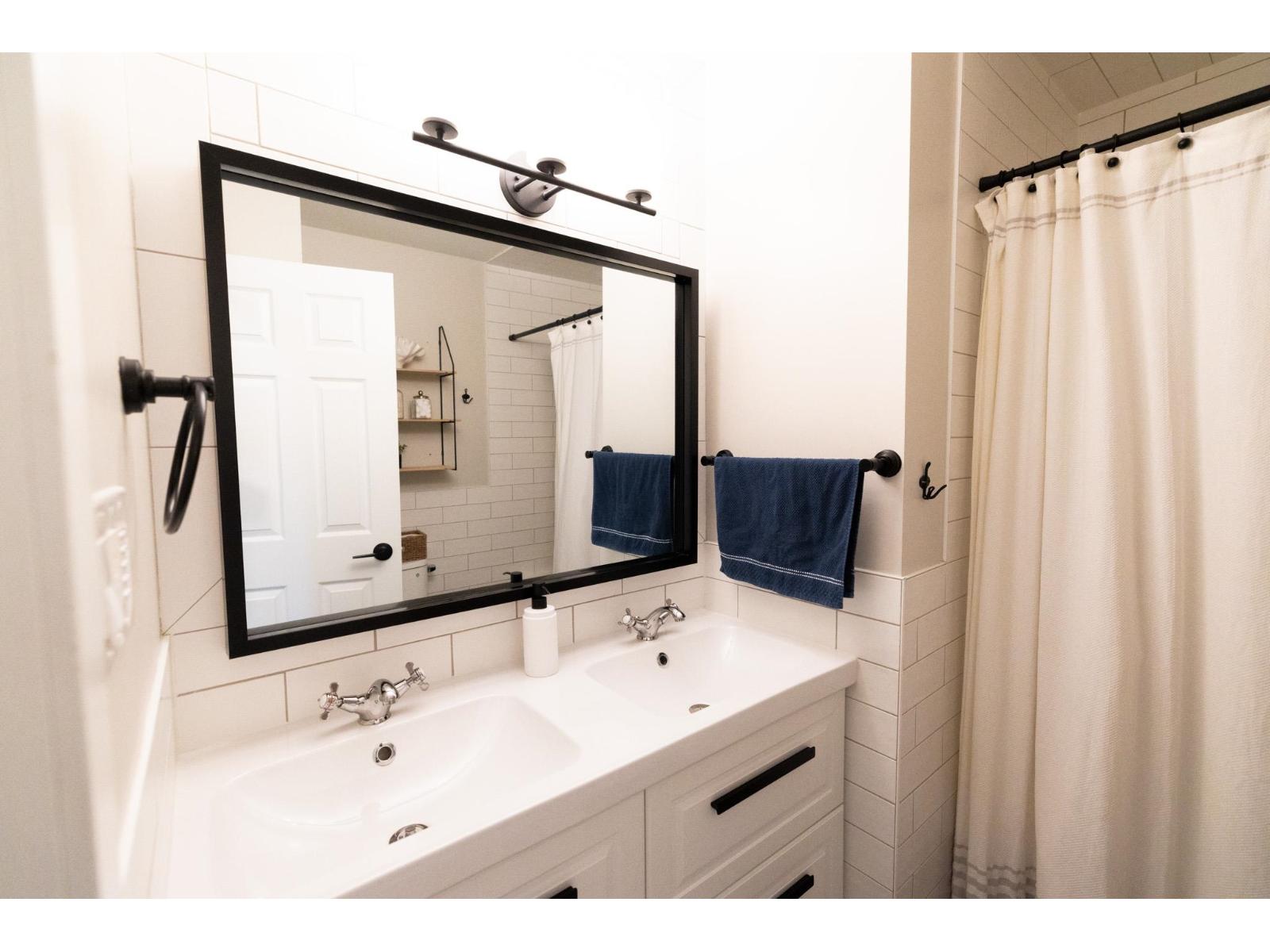 11585 Royal Crescent, Surrey, British Columbia  V3V 6V5 - Photo 6 - R3058554