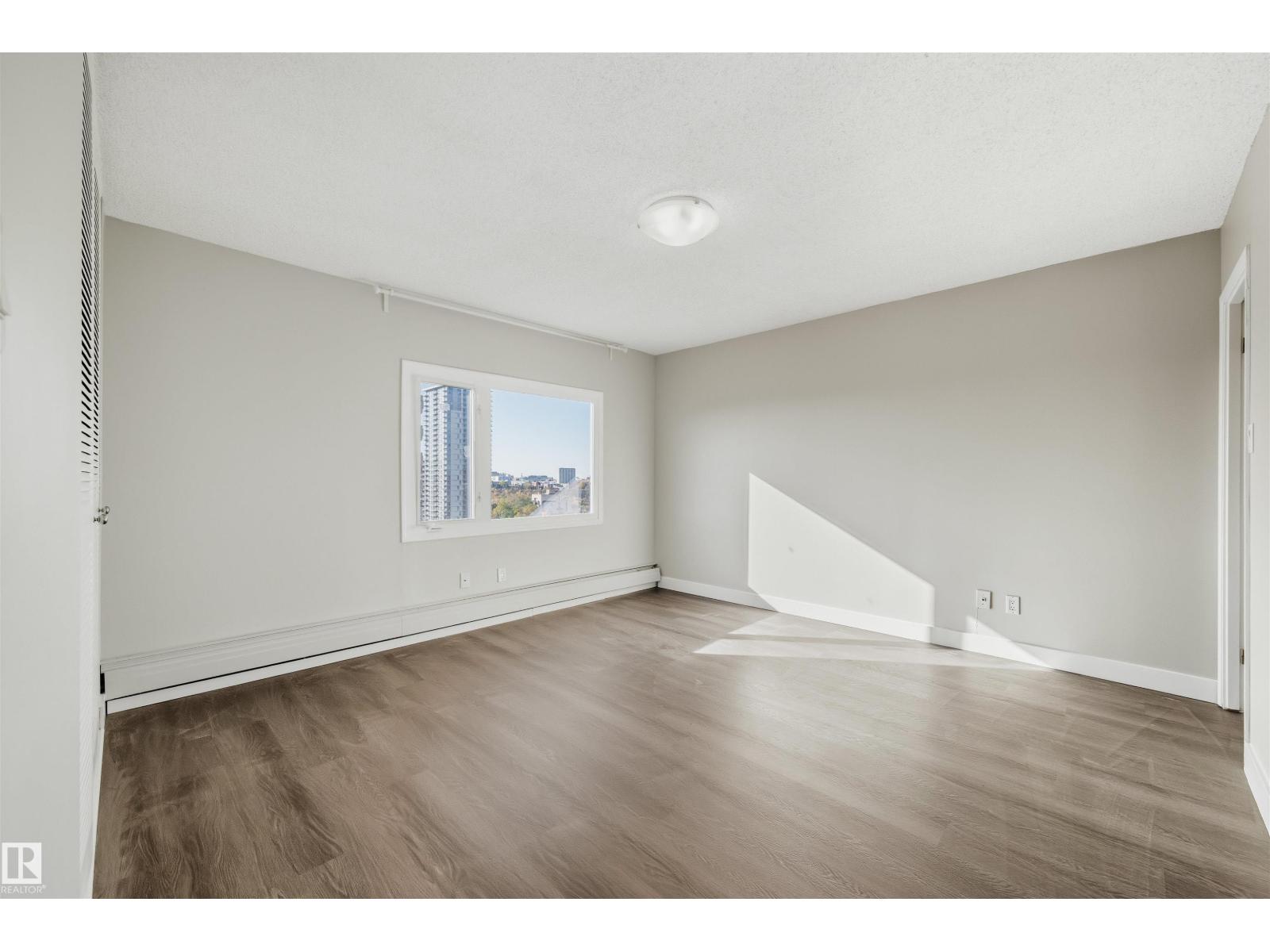 Unknown Address, ,     - Photo 14 - E4462219