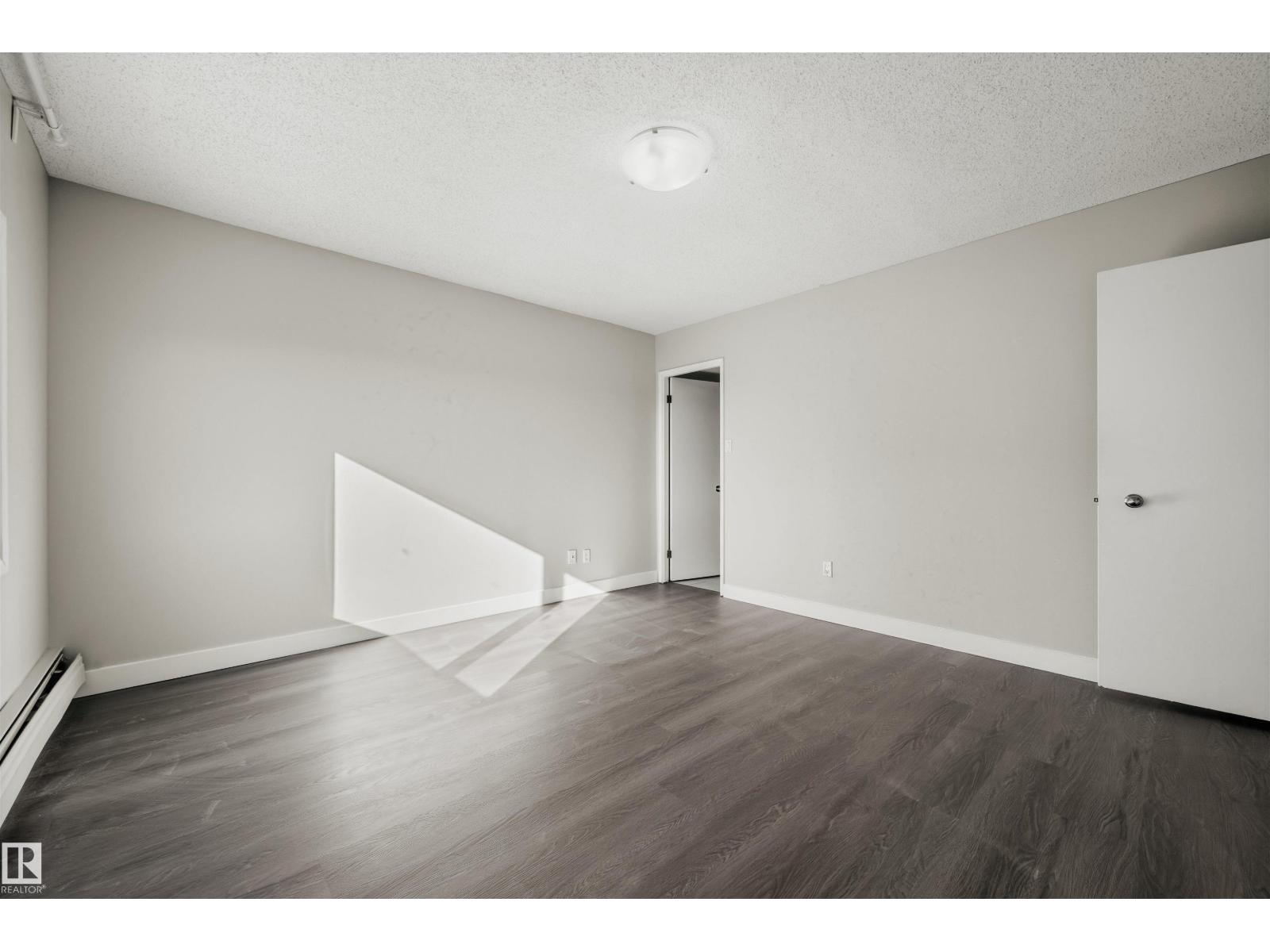 Unknown Address, ,     - Photo 15 - E4462219