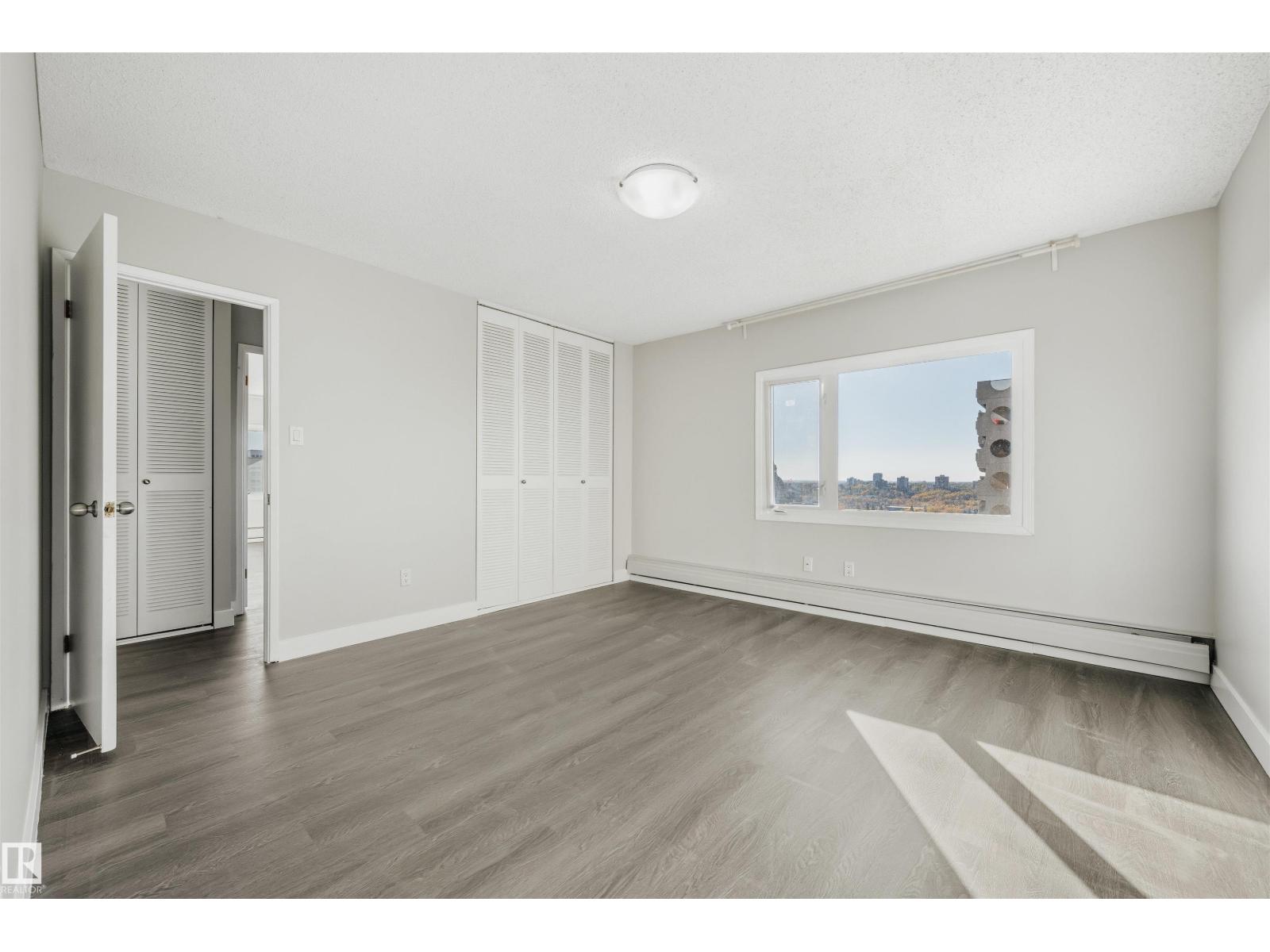 Unknown Address, ,     - Photo 16 - E4462219
