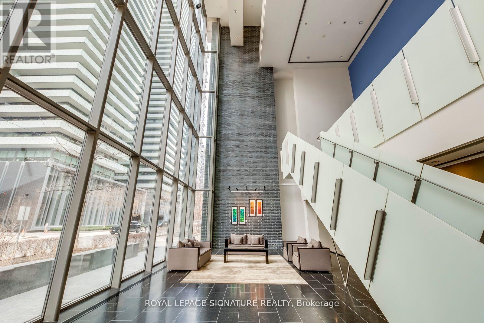 3001 - 33 Charles Street E, Toronto, Ontario  M4Y 0A2 - Photo 34 - C12464373