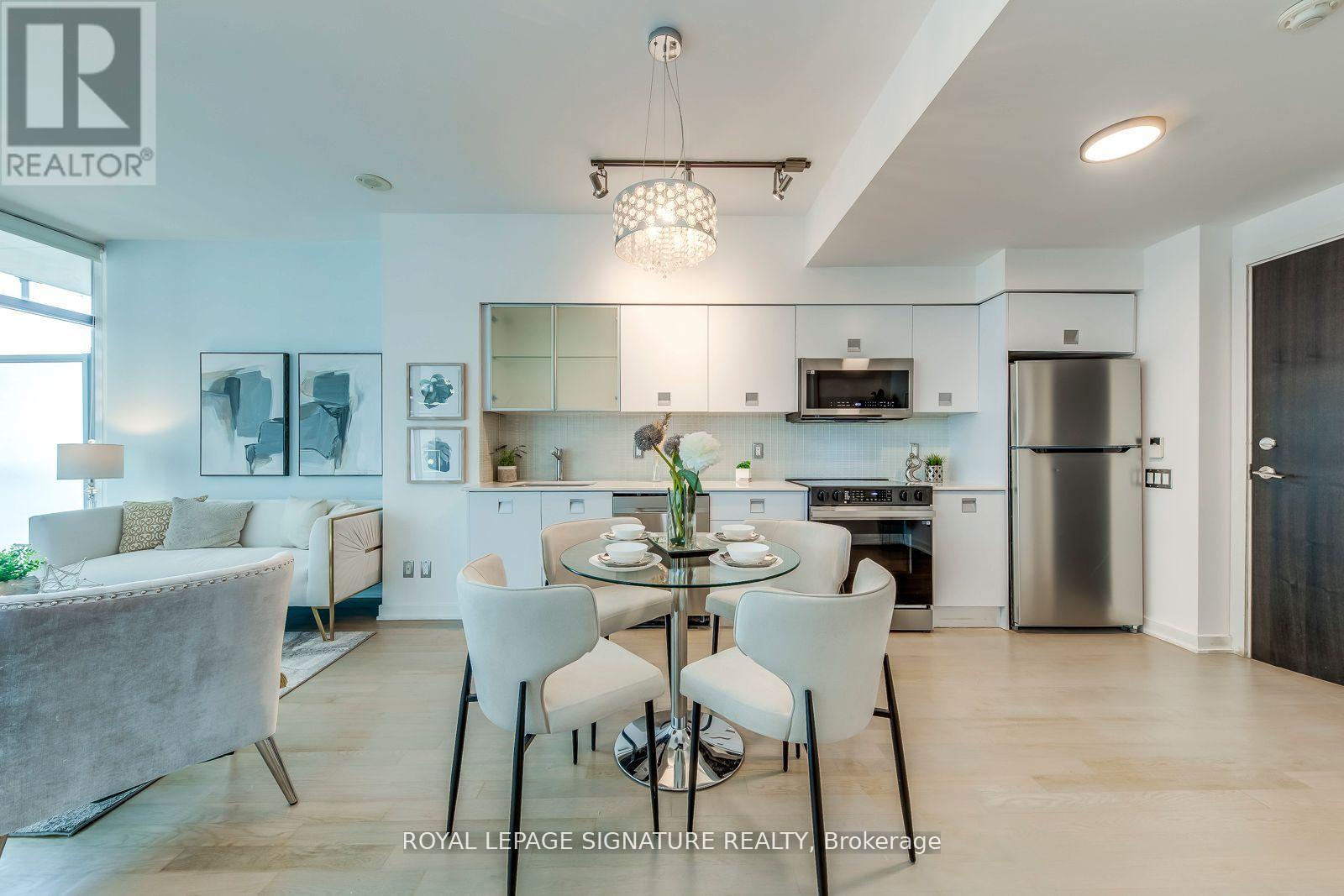 3001 - 33 Charles Street E, Toronto, Ontario  M4Y 0A2 - Photo 5 - C12464373