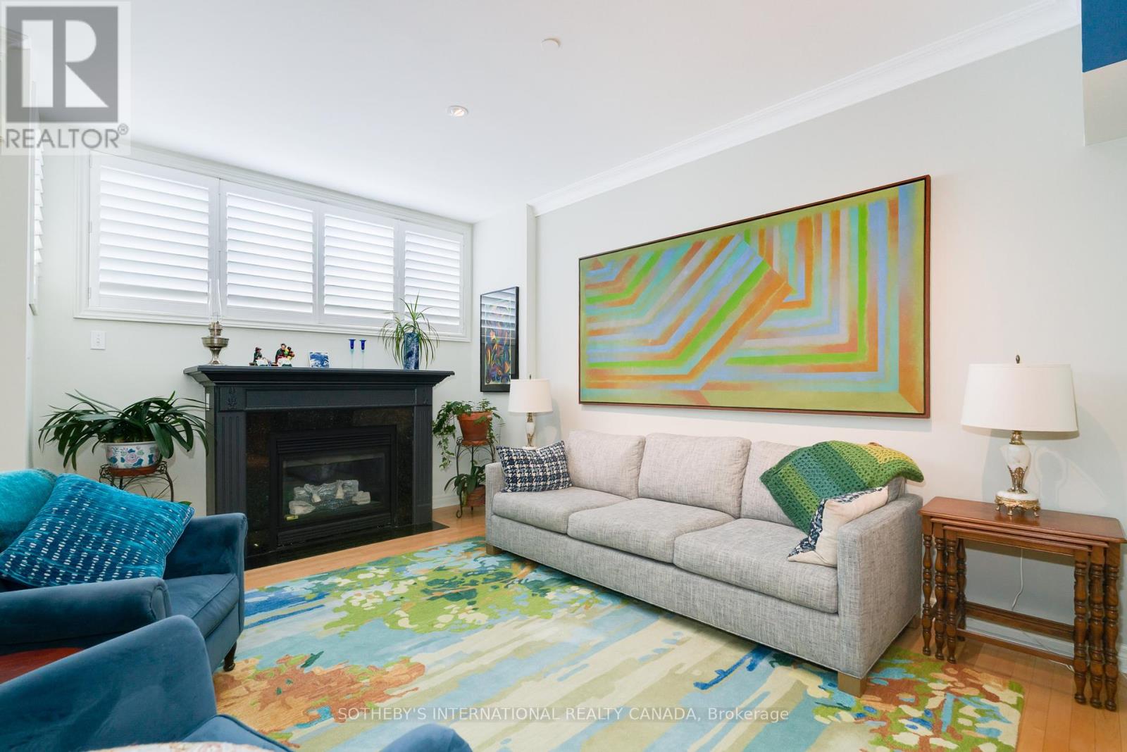 33 Broadcast Lane, Toronto, Ontario  M4X 1X7 - Photo 12 - C12464386