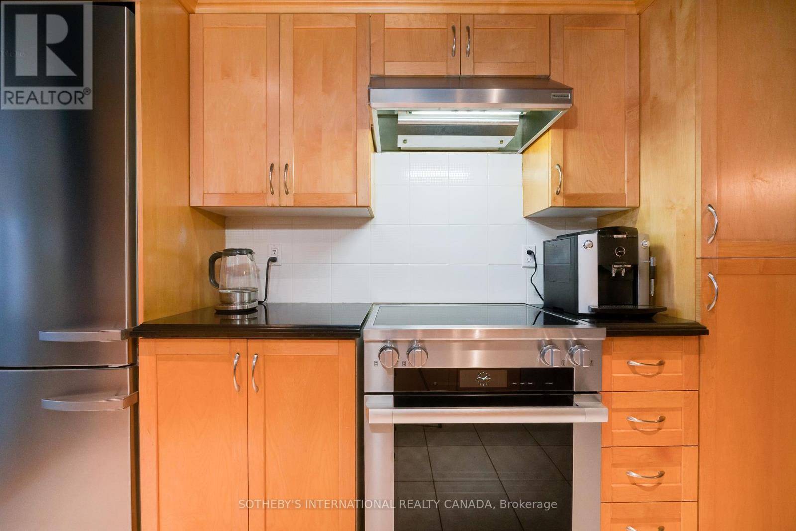 33 Broadcast Lane, Toronto, Ontario  M4X 1X7 - Photo 20 - C12464386