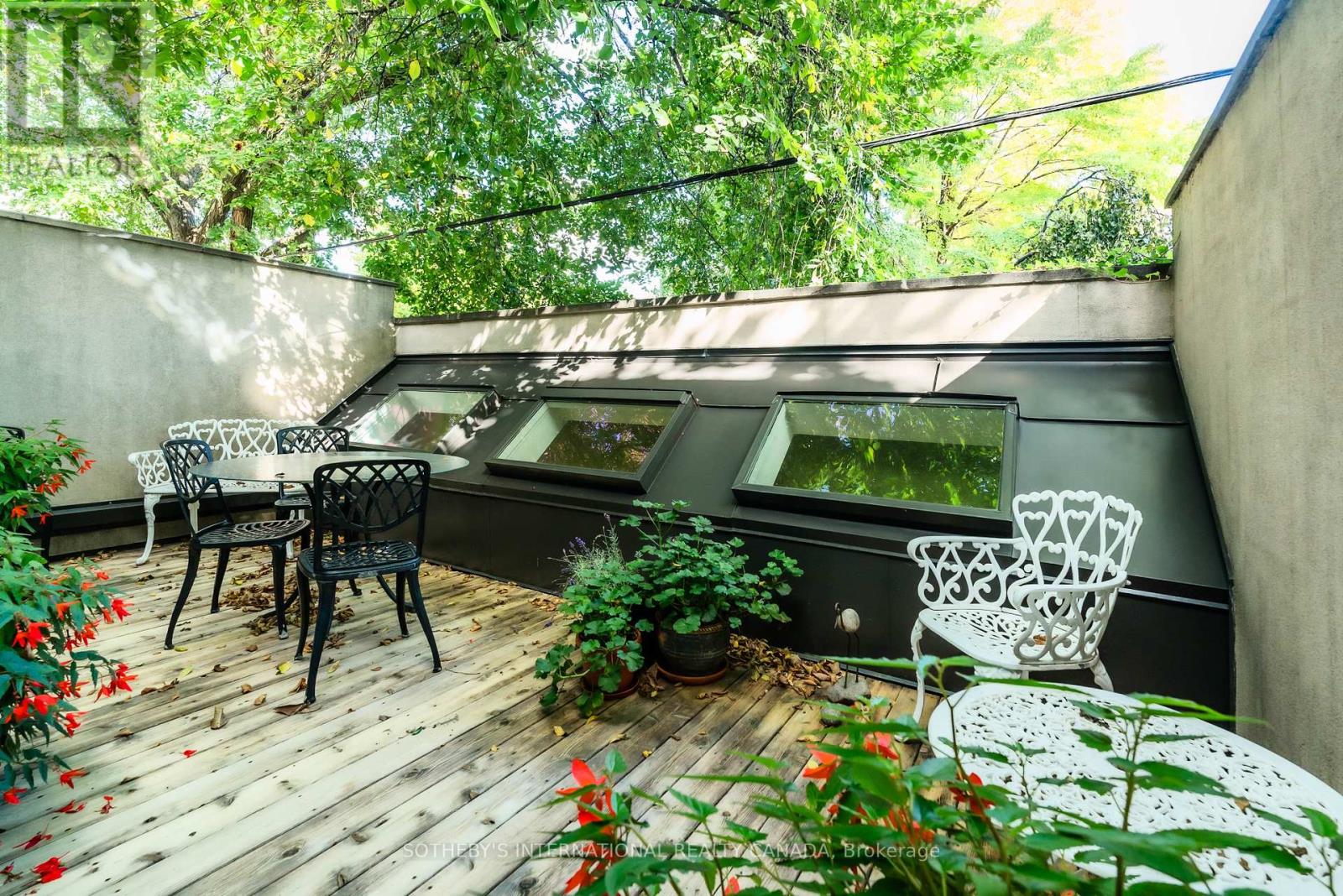 33 Broadcast Lane, Toronto, Ontario  M4X 1X7 - Photo 26 - C12464386
