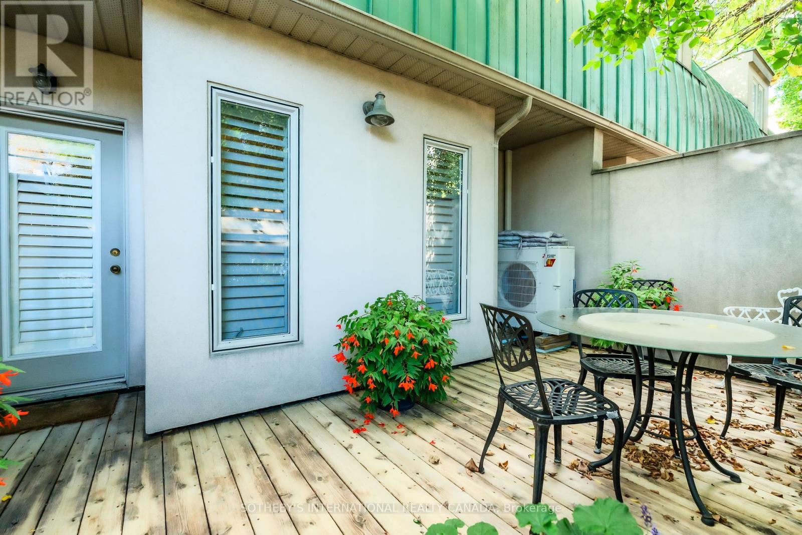 33 Broadcast Lane, Toronto, Ontario  M4X 1X7 - Photo 30 - C12464386