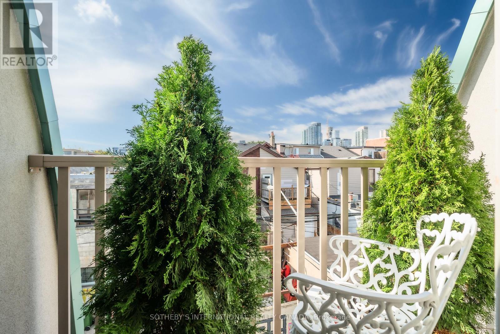 33 Broadcast Lane, Toronto, Ontario  M4X 1X7 - Photo 36 - C12464386