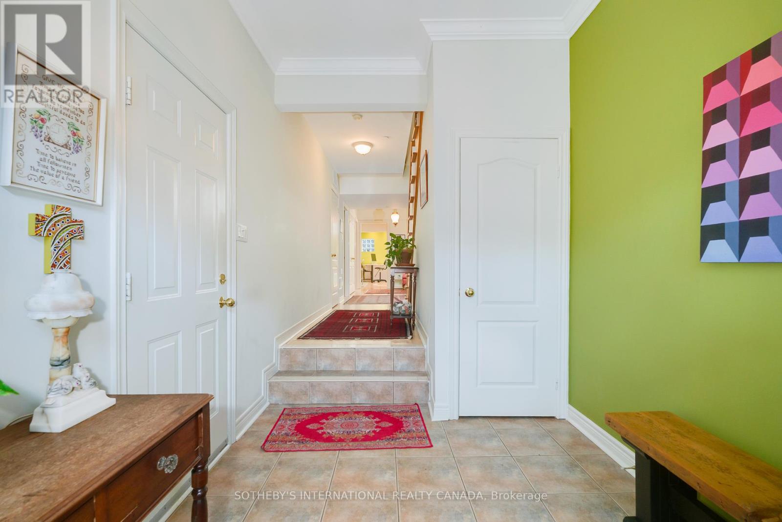 33 Broadcast Lane, Toronto, Ontario  M4X 1X7 - Photo 4 - C12464386