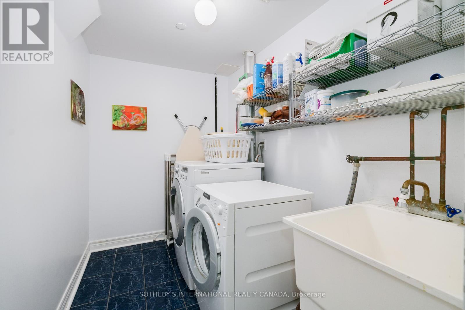 33 Broadcast Lane, Toronto, Ontario  M4X 1X7 - Photo 45 - C12464386