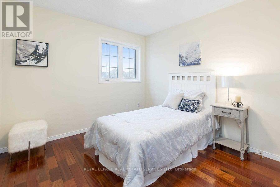 Upper - 3269 Respond Road, Mississauga, Ontario  L5M 7X5 - Photo 11 - W12464090