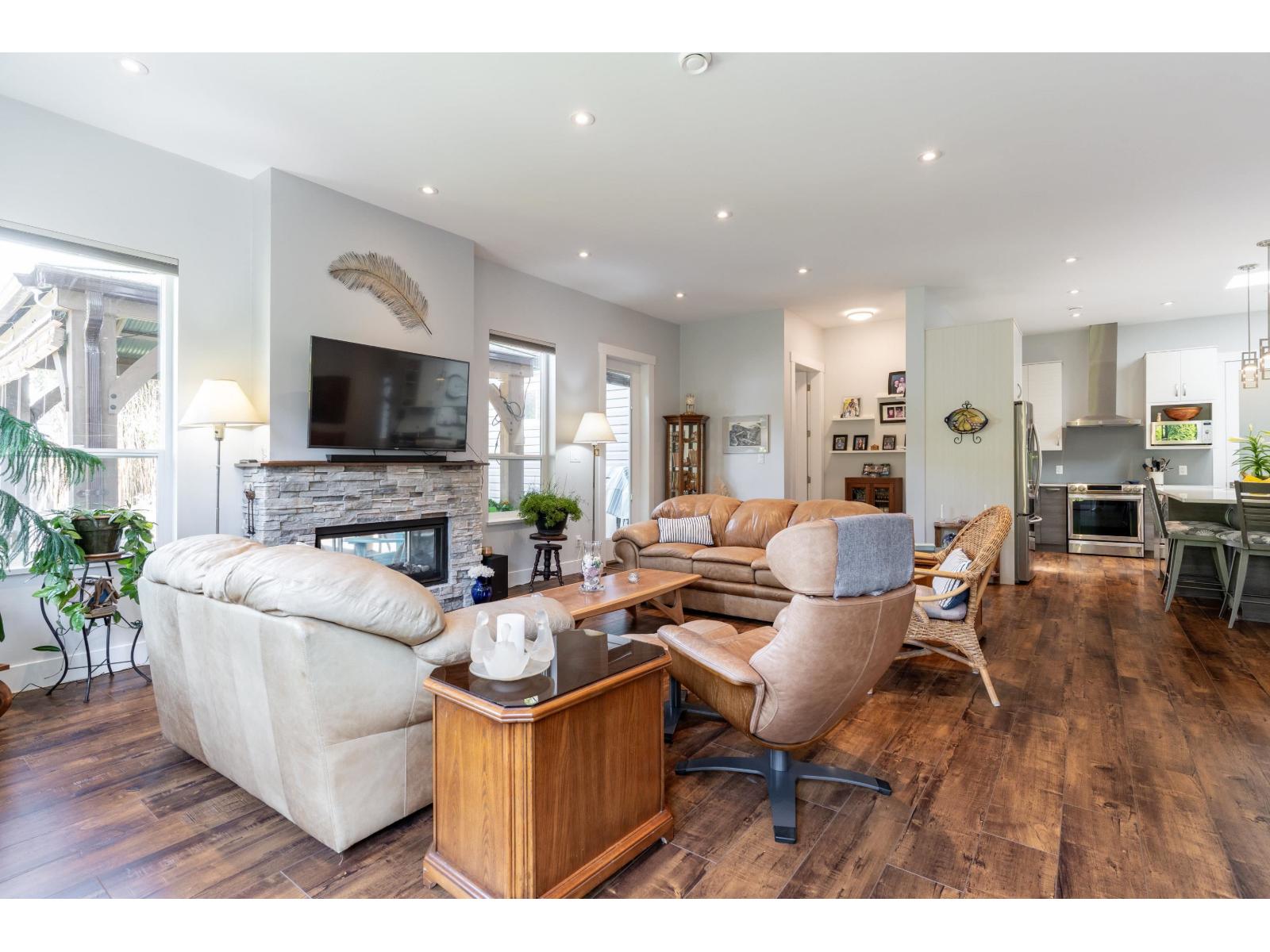 17123 0 Avenue, Surrey, British Columbia  V3Z 9P2 - Photo 7 - R2991369