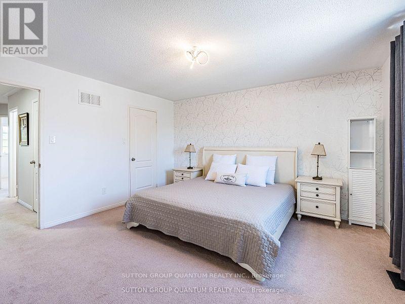 53 Woodcote Crescent, Halton Hills, Ontario  L7G 6M1 - Photo 15 - W12464377