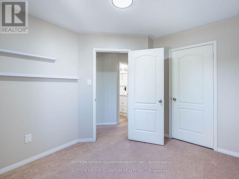 53 Woodcote Crescent, Halton Hills, Ontario  L7G 6M1 - Photo 23 - W12464377