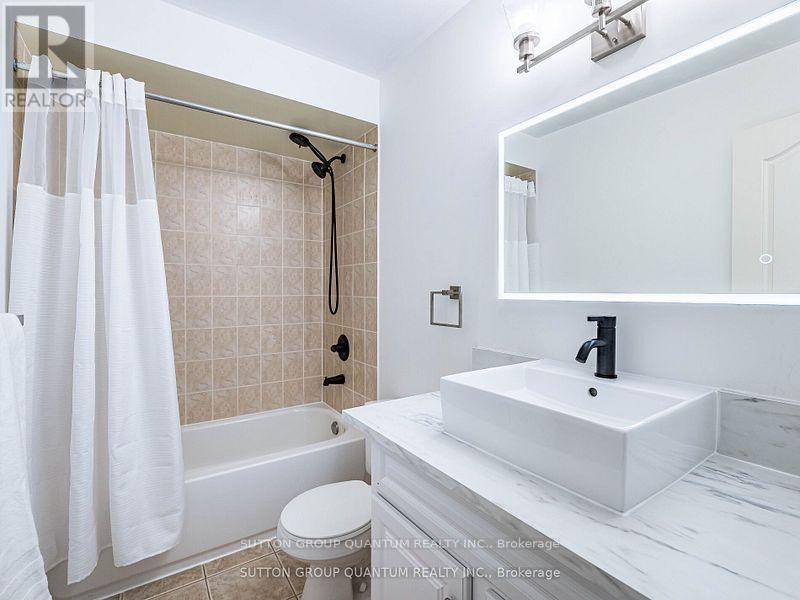 53 Woodcote Crescent, Halton Hills, Ontario  L7G 6M1 - Photo 24 - W12464377