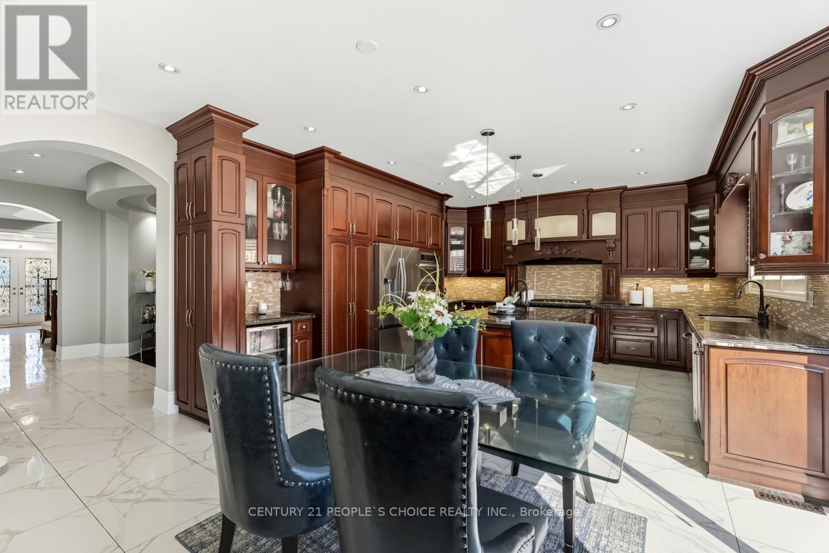 318 Laundon Terrace, Milton, Ontario  L9T 7N9 - Photo 12 - W12464378