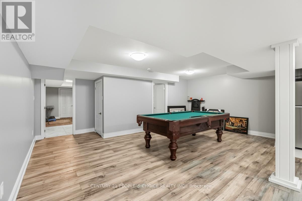 318 Laundon Terrace, Milton, Ontario  L9T 7N9 - Photo 34 - W12464378