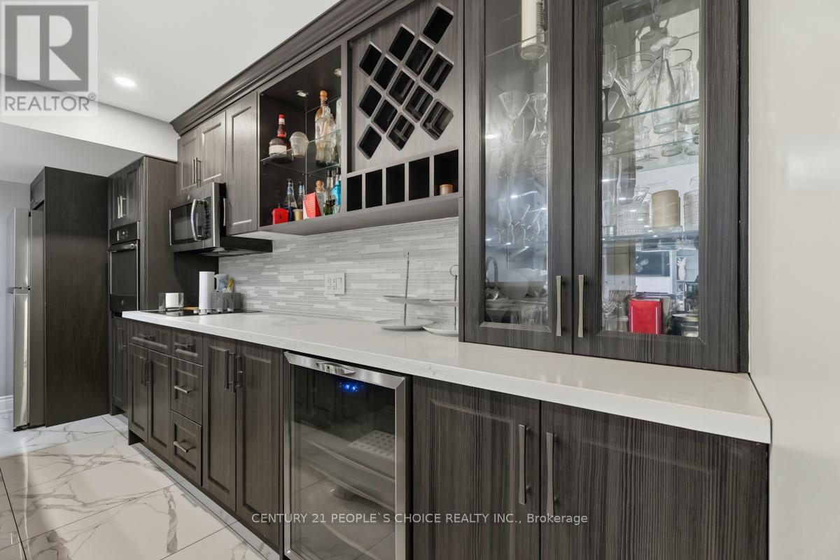 318 Laundon Terrace, Milton, Ontario  L9T 7N9 - Photo 36 - W12464378