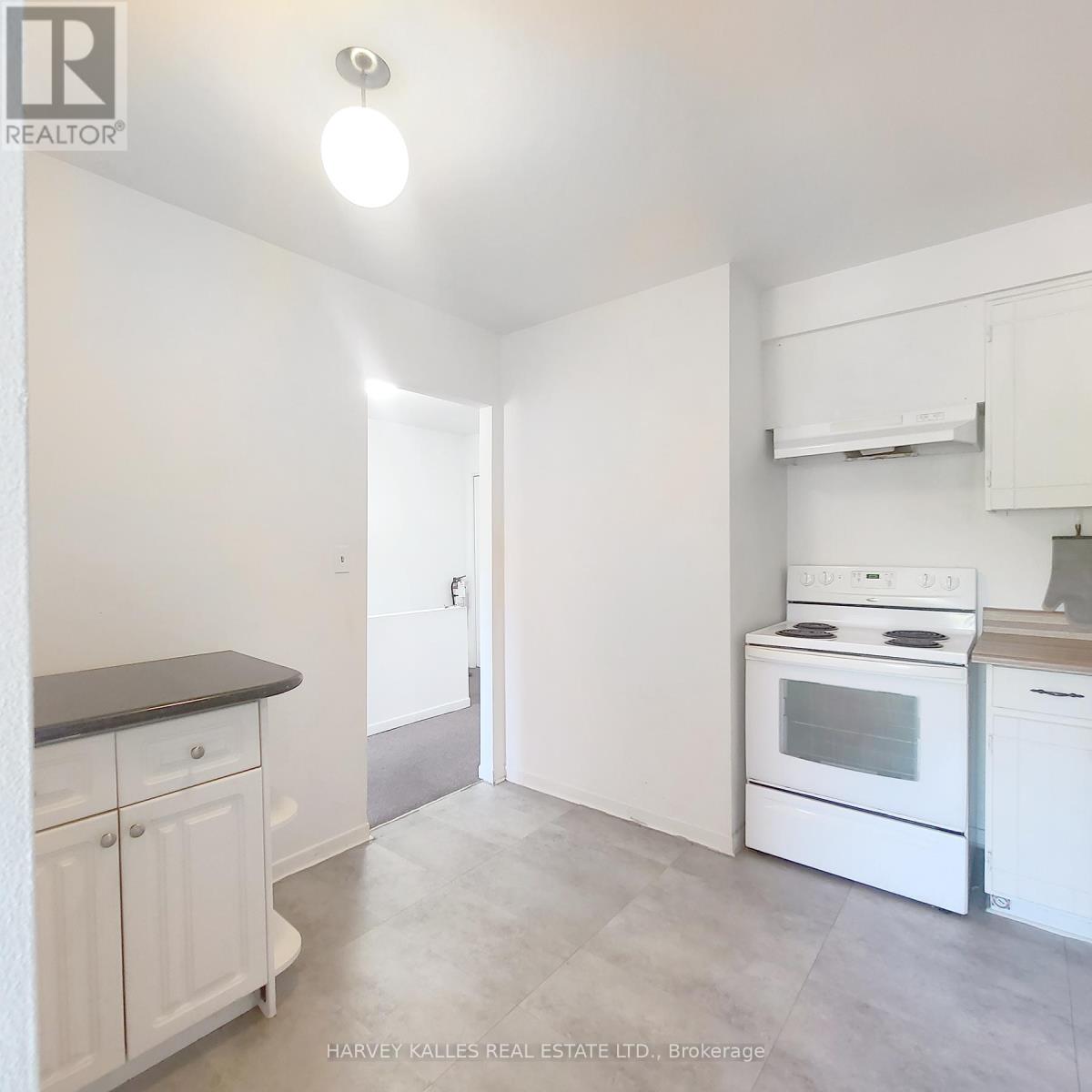 A - 3823 Lakeshore Boulevard W, Toronto, Ontario  M8W 1R2 - Photo 2 - W12464379
