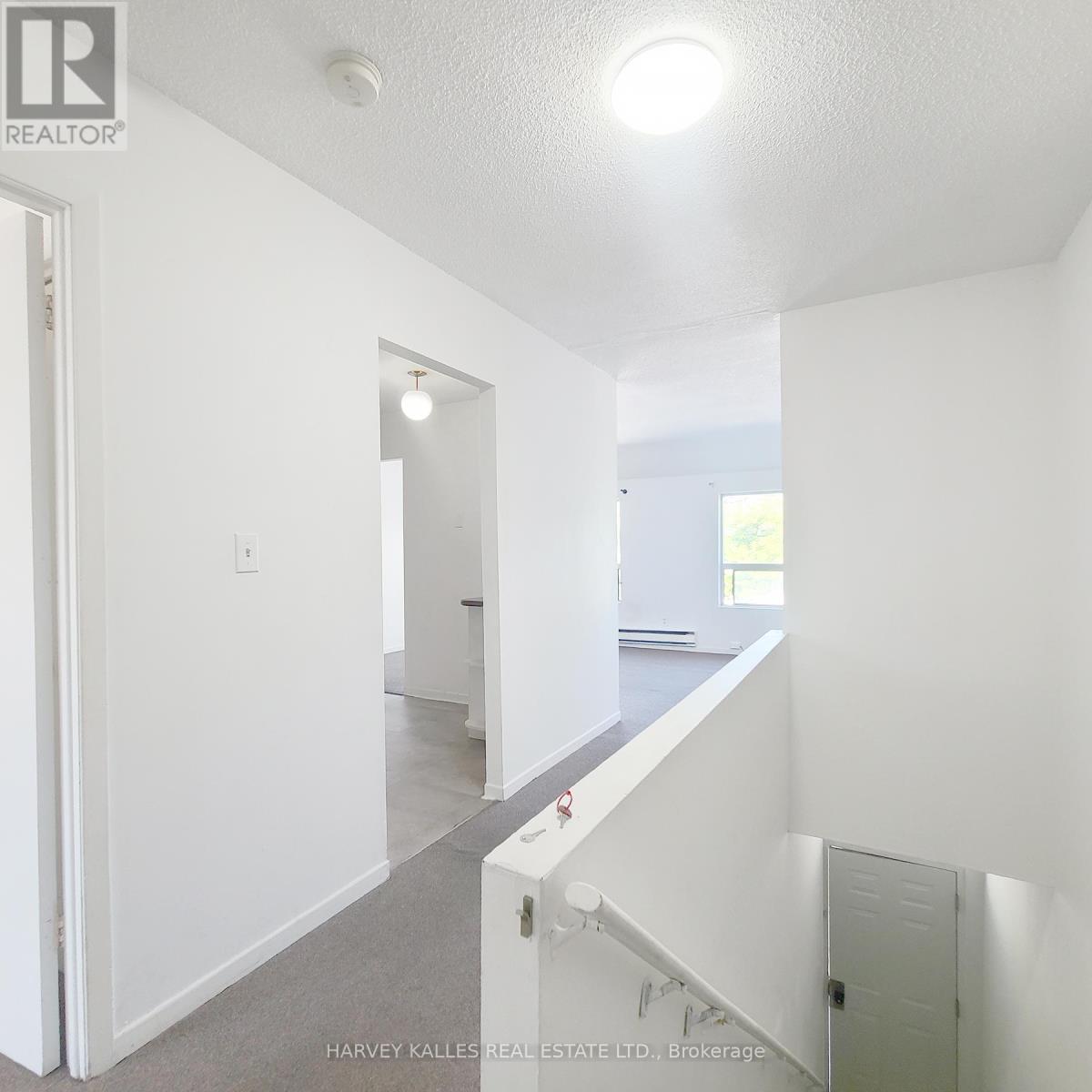 A - 3823 Lakeshore Boulevard W, Toronto, Ontario  M8W 1R2 - Photo 6 - W12464379