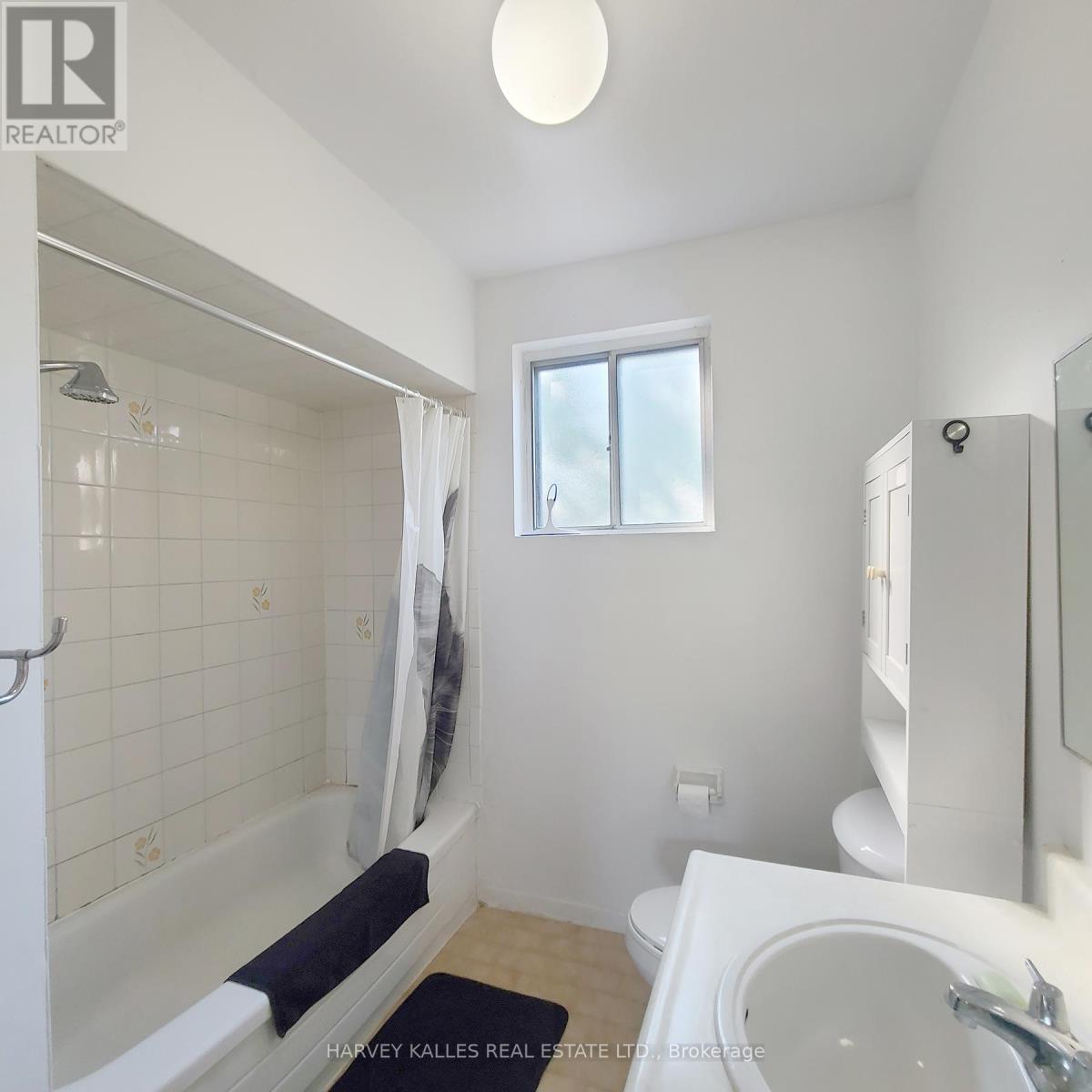 A - 3823 Lakeshore Boulevard W, Toronto, Ontario  M8W 1R2 - Photo 8 - W12464379
