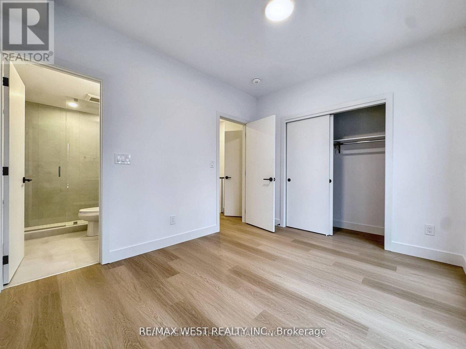 49 Morningside Avenue, Toronto, Ontario  M6S 1C6 - Photo 22 - W12464392