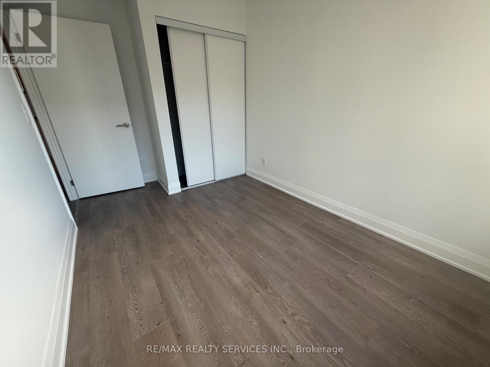 236 - 3250 Carding Mill Trail, Oakville, Ontario  L6M 1L3 - Photo 11 - W12463731