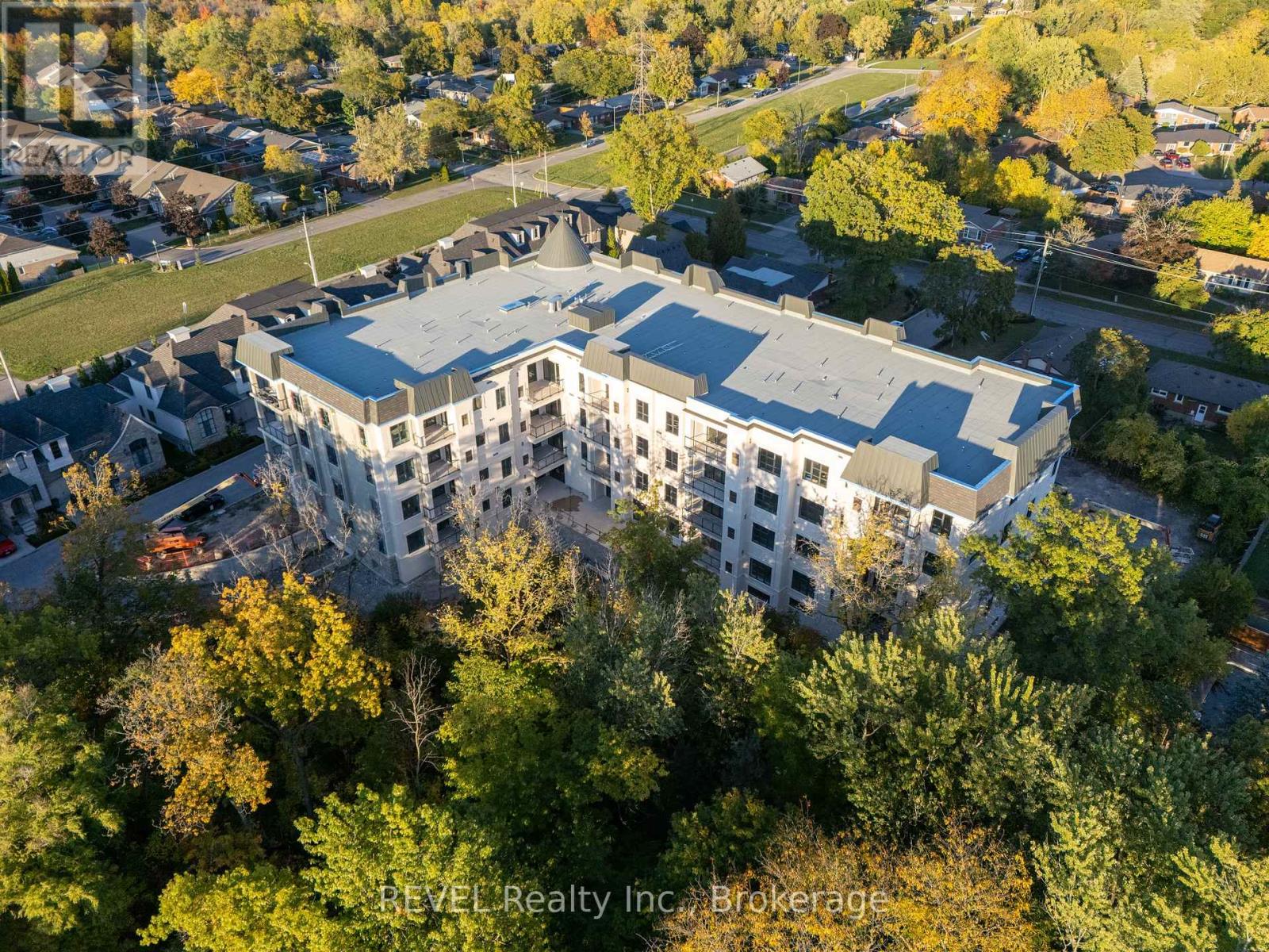 410 - 2 Arbourvale Common, St. Catharines (Glendale/glenridge), Ontario  L2T 2Z9 - Photo 3 - X12464440