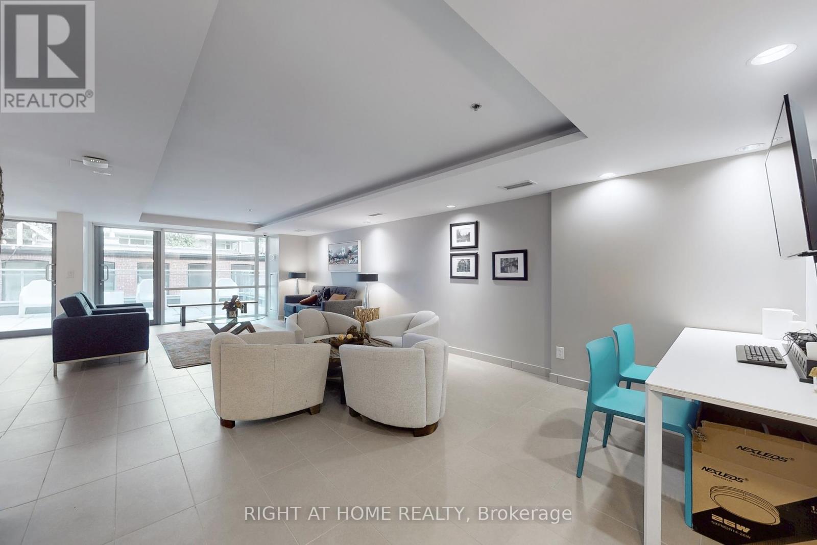Level 2 Party Room - 508 Wellington Street W, Toronto, Ontario  M5V 0K8 - Photo 13 - C12464398