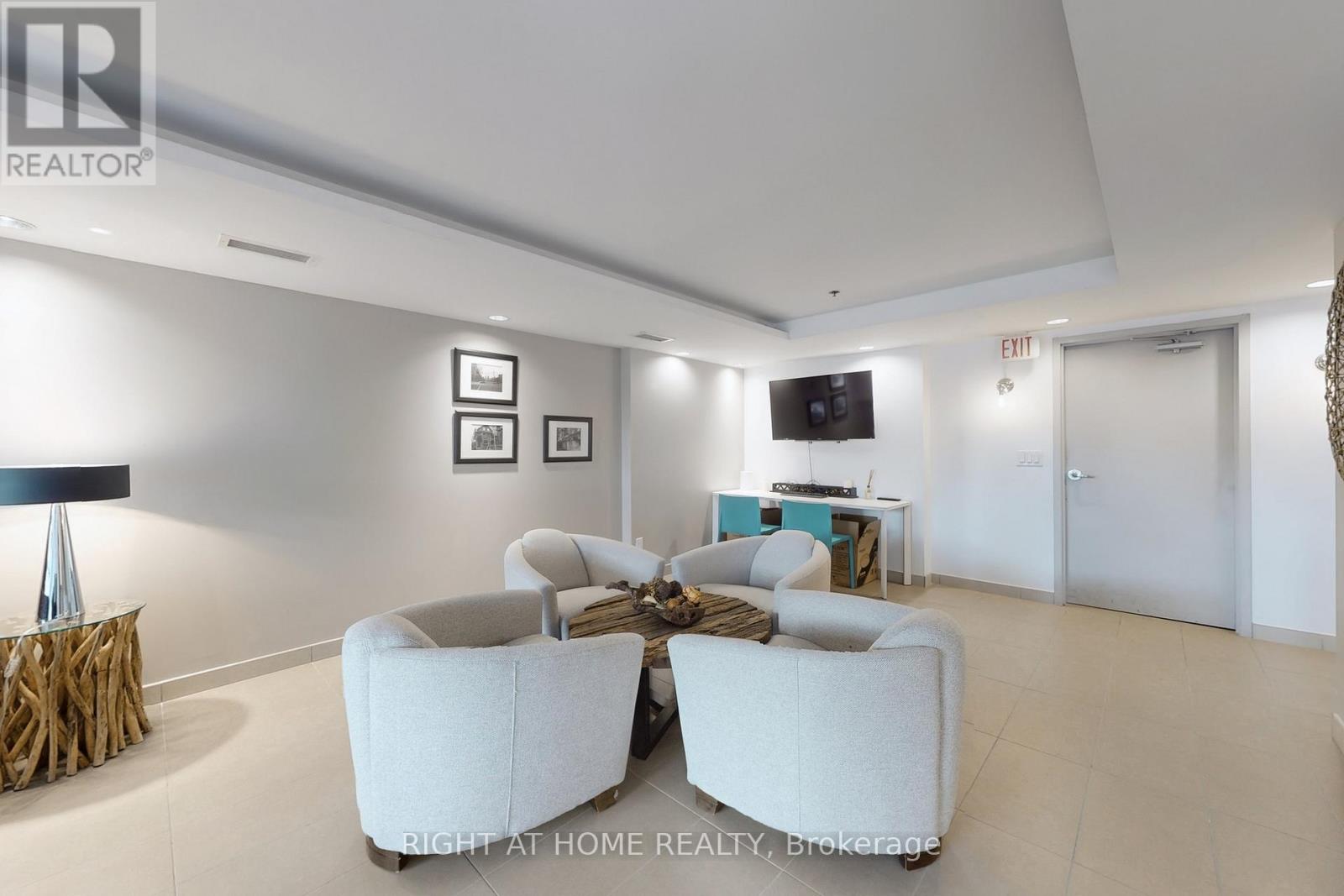 Level 2 Party Room - 508 Wellington Street W, Toronto, Ontario  M5V 0K8 - Photo 15 - C12464398