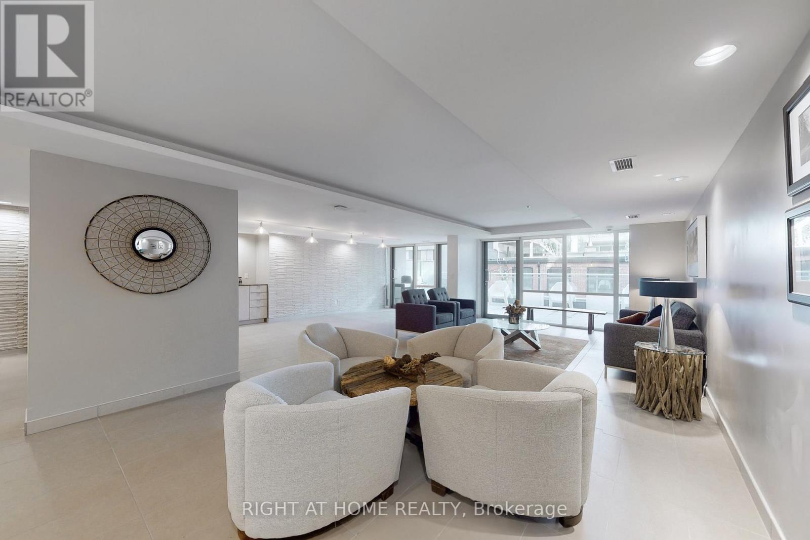 Level 2 Party Room - 508 Wellington Street W, Toronto, Ontario  M5V 0K8 - Photo 17 - C12464398
