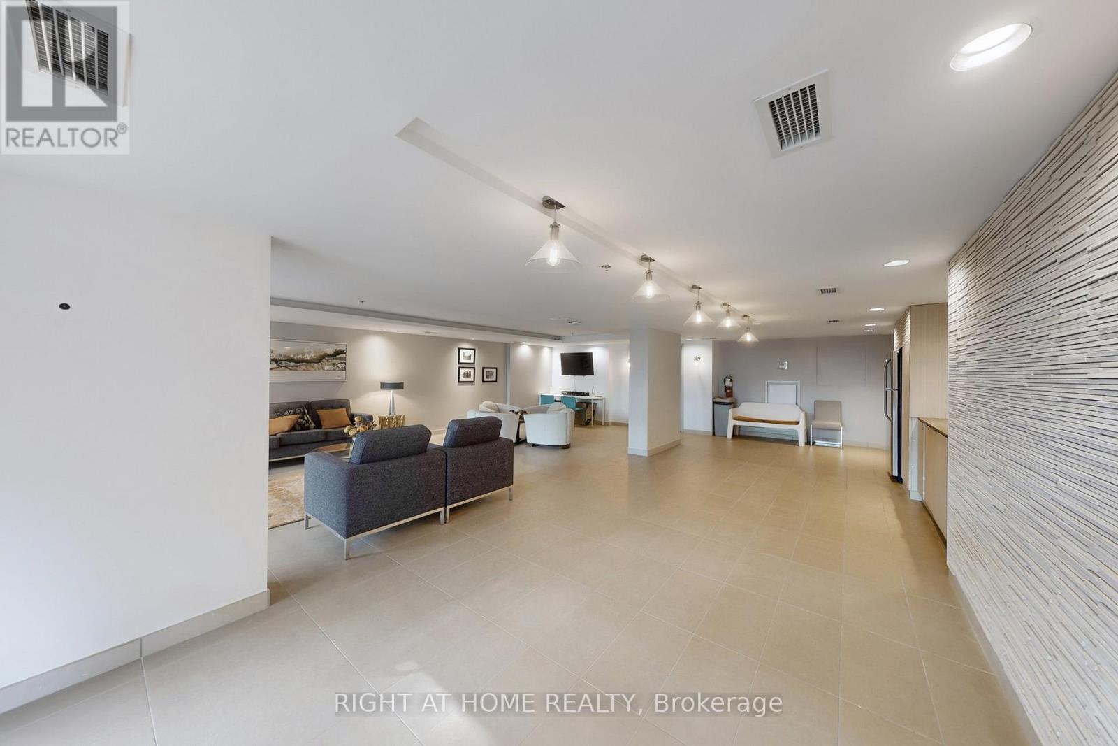 Level 2 Party Room - 508 Wellington Street W, Toronto, Ontario  M5V 0K8 - Photo 20 - C12464398