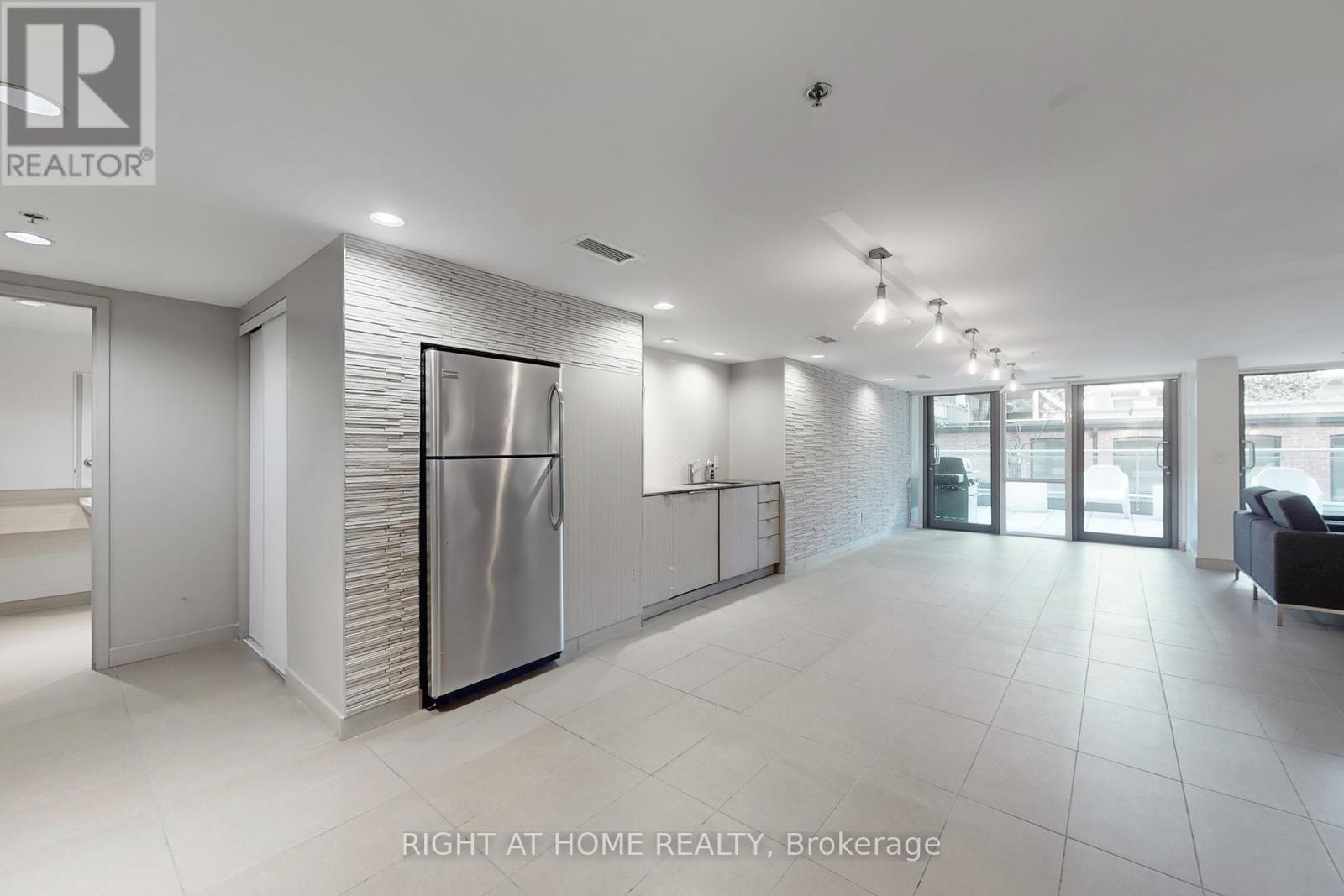 Level 2 Party Room - 508 Wellington Street W, Toronto, Ontario  M5V 0K8 - Photo 23 - C12464398