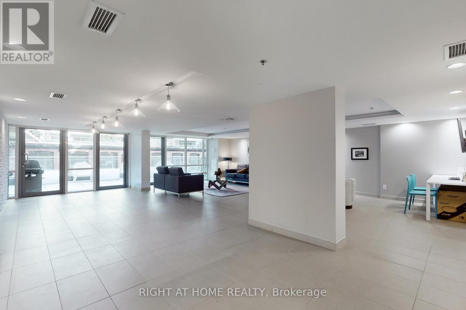 Level 2 Party Room - 508 Wellington Street W, Toronto, Ontario  M5V 0K8 - Photo 24 - C12464398