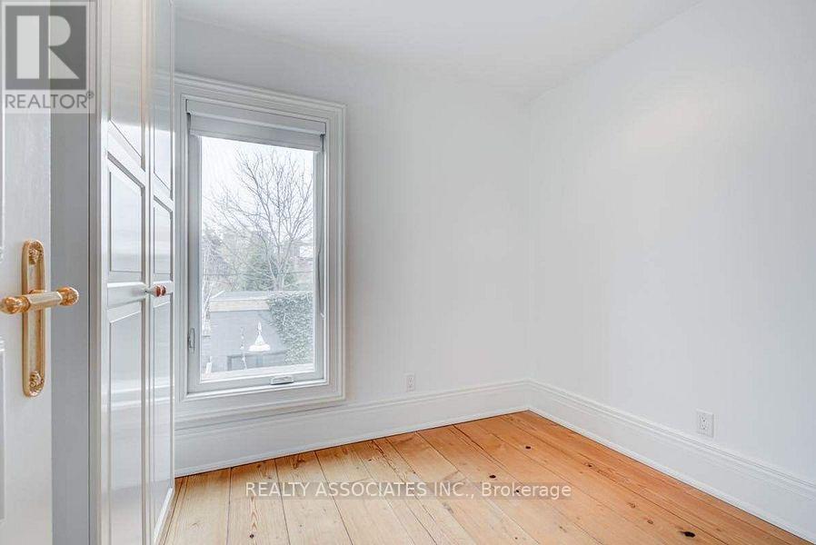 23 Afton Avenue, Toronto, Ontario  M6J 1R6 - Photo 14 - C12464400