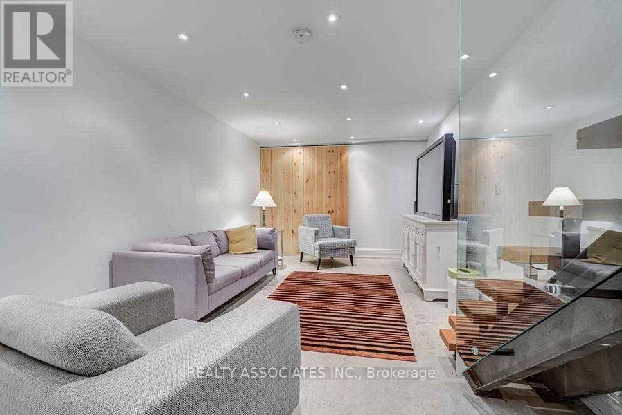 23 Afton Avenue, Toronto, Ontario  M6J 1R6 - Photo 17 - C12464400