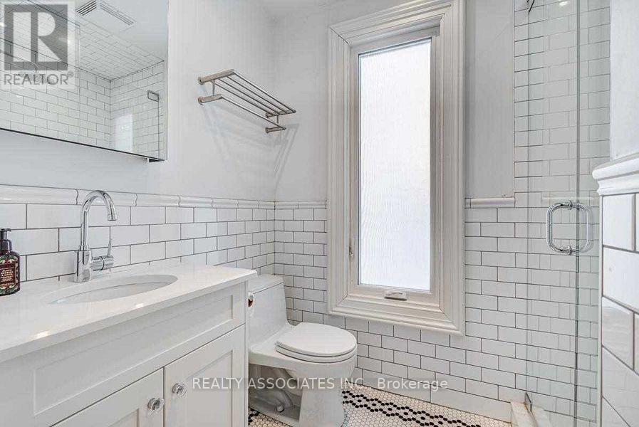 23 Afton Avenue, Toronto, Ontario  M6J 1R6 - Photo 19 - C12464400