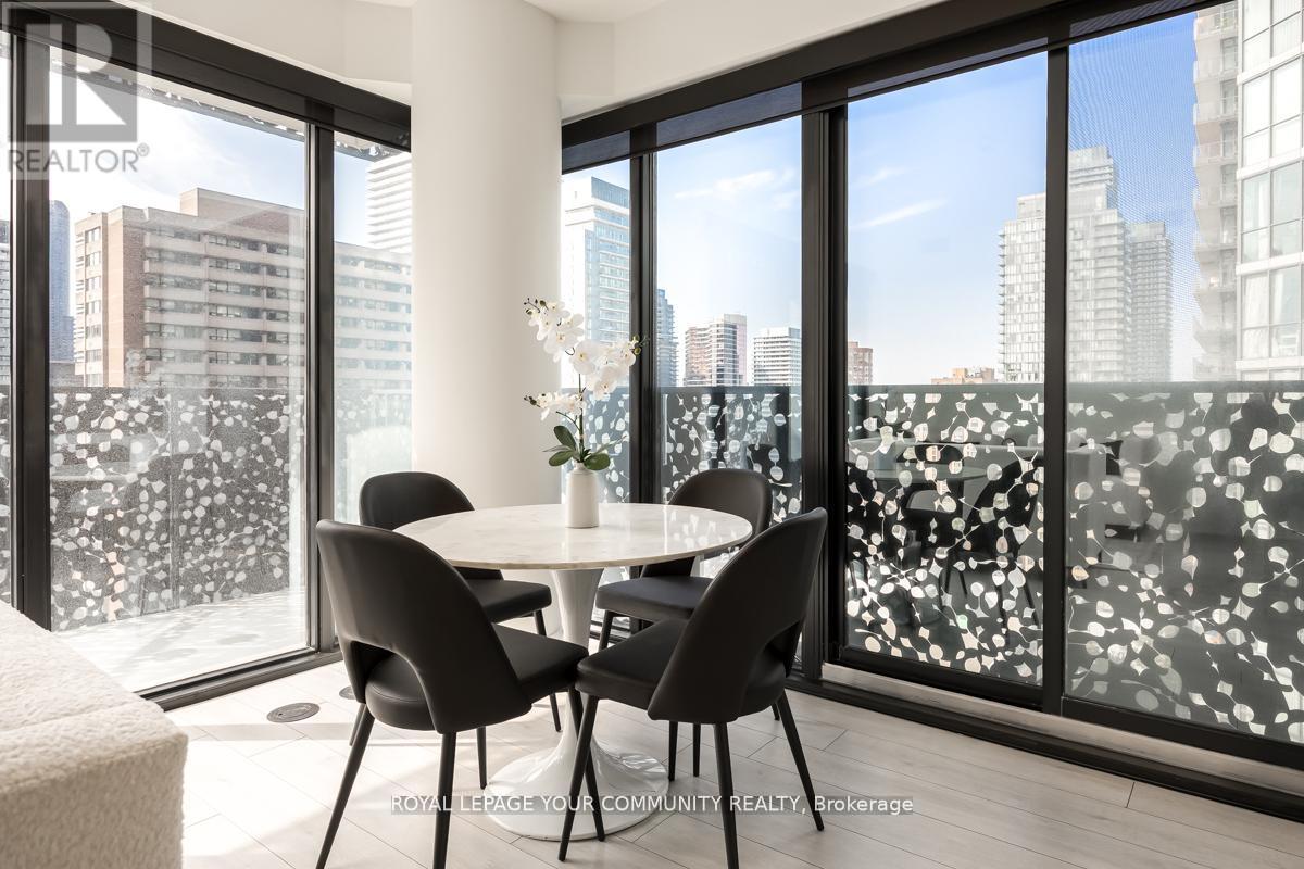 1706 - 55 Charles Street E, Toronto, Ontario  M4Y 1S9 - Photo 12 - C12464438