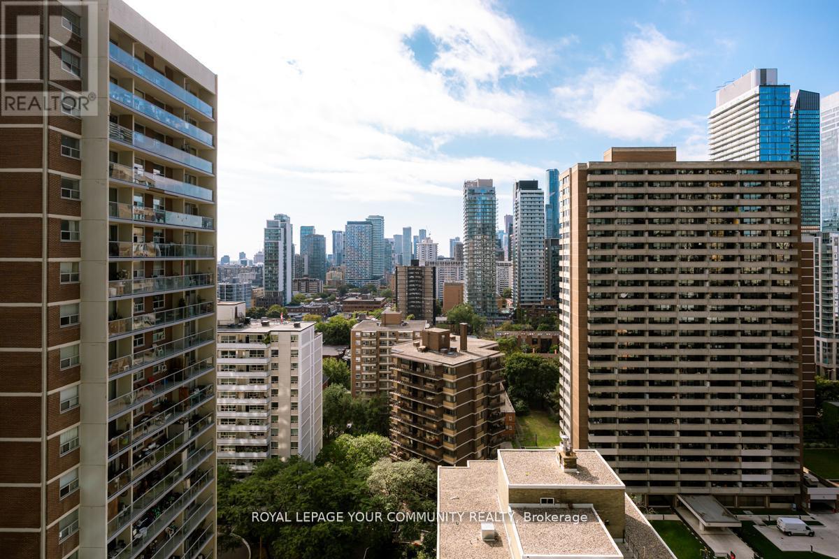 1706 - 55 Charles Street E, Toronto, Ontario  M4Y 1S9 - Photo 17 - C12464438