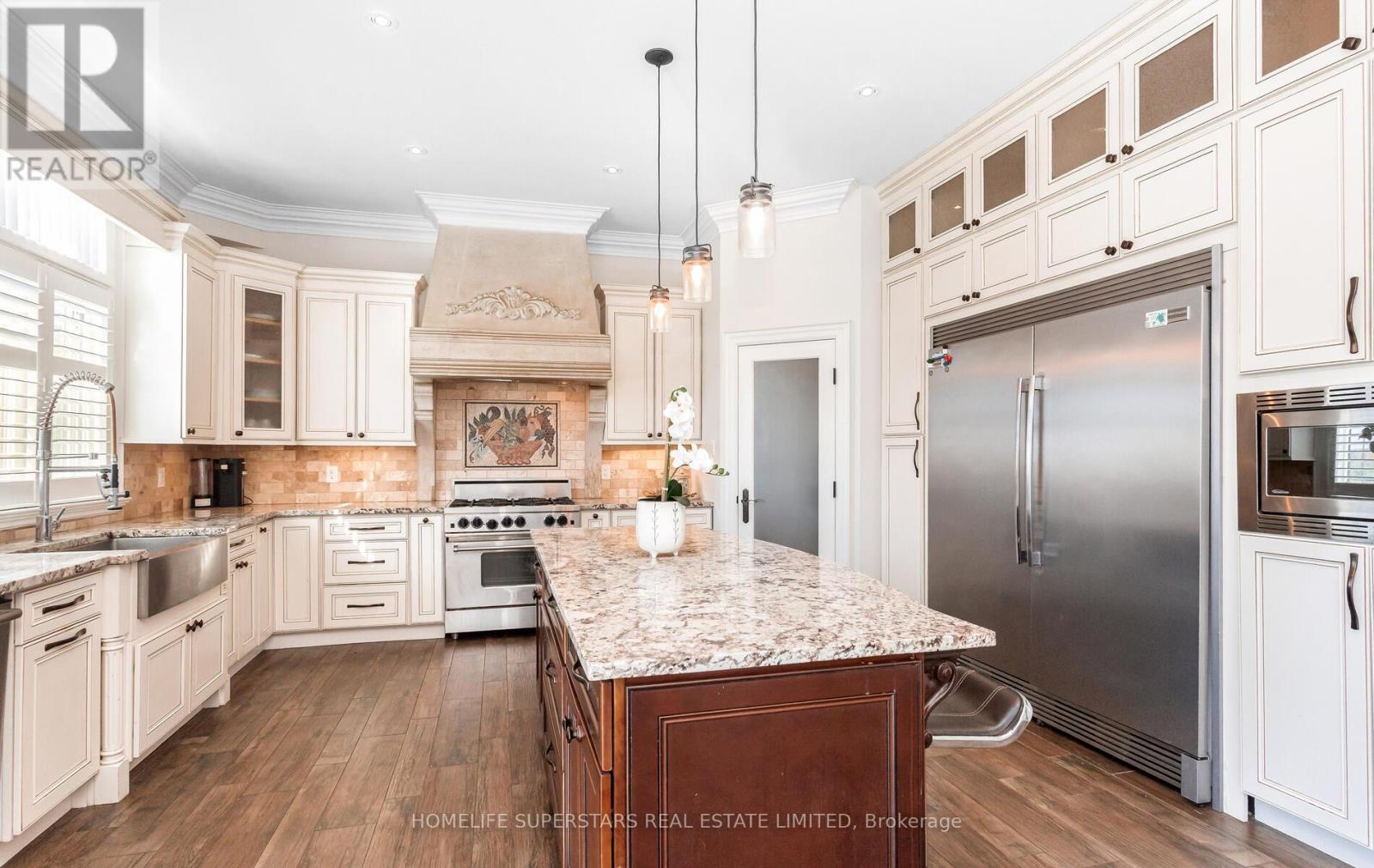 162 Confederation Street, Halton Hills, Ontario  L7G 4S8 - Photo 16 - W12461854