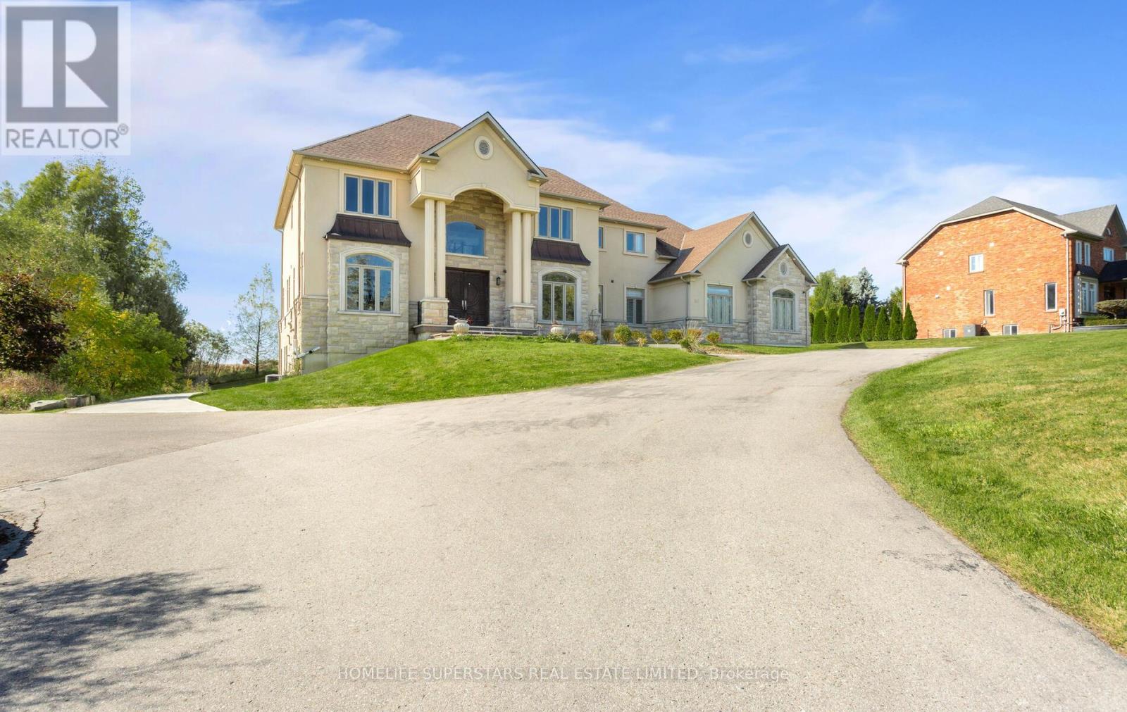 162 Confederation Street, Halton Hills, Ontario  L7G 4S8 - Photo 2 - W12461854