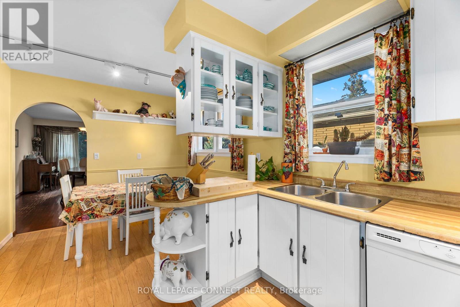 166 Clements Road E, Ajax (South East), Ontario  L1S 1M1 - Photo 20 - E12464433