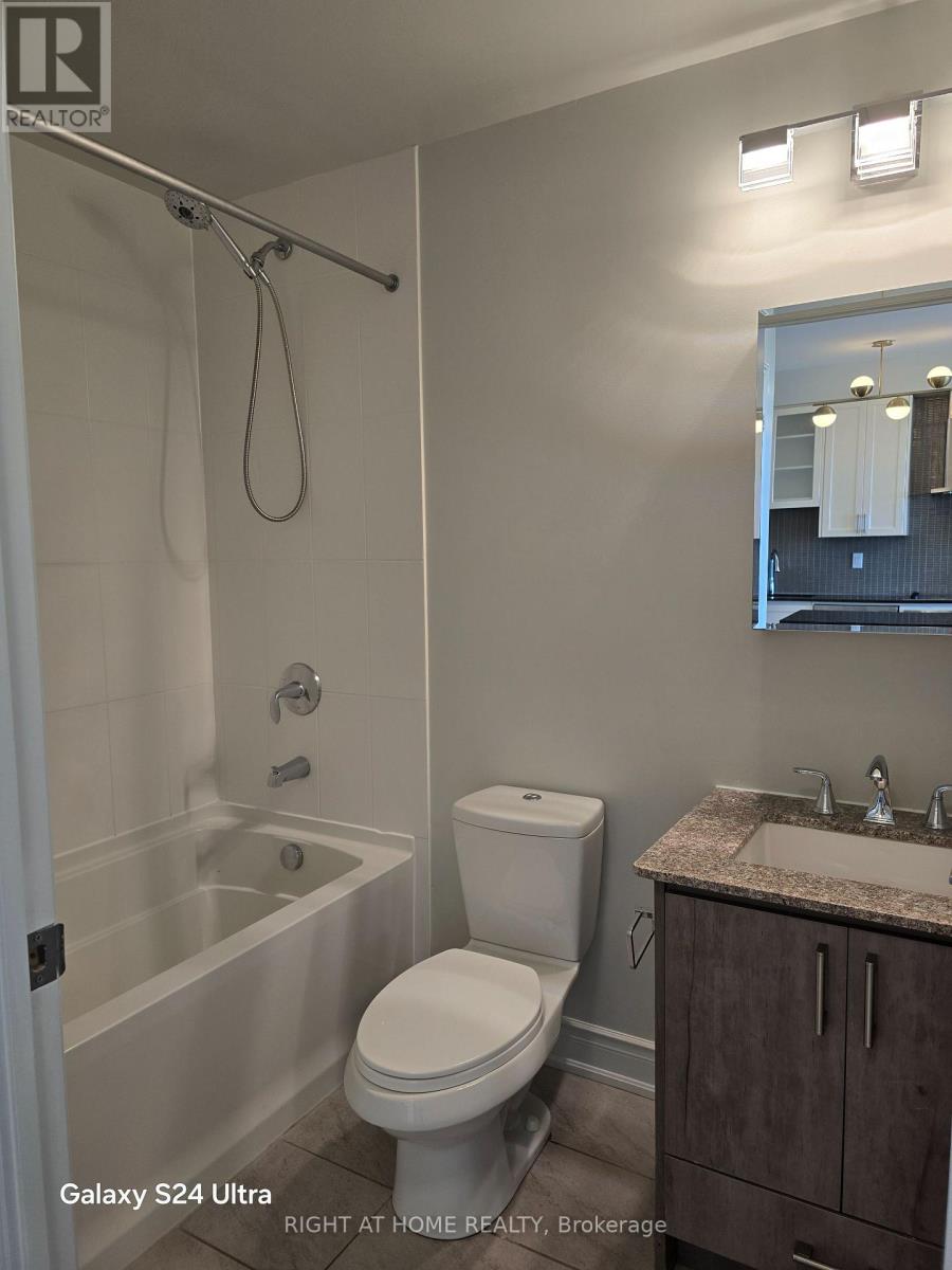 907 - 9088 Yonge Street, Richmond Hill, Ontario  L4C 0Y6 - Photo 10 - N12463953