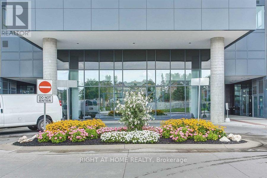907 - 9088 Yonge Street, Richmond Hill, Ontario  L4C 0Y6 - Photo 2 - N12463953