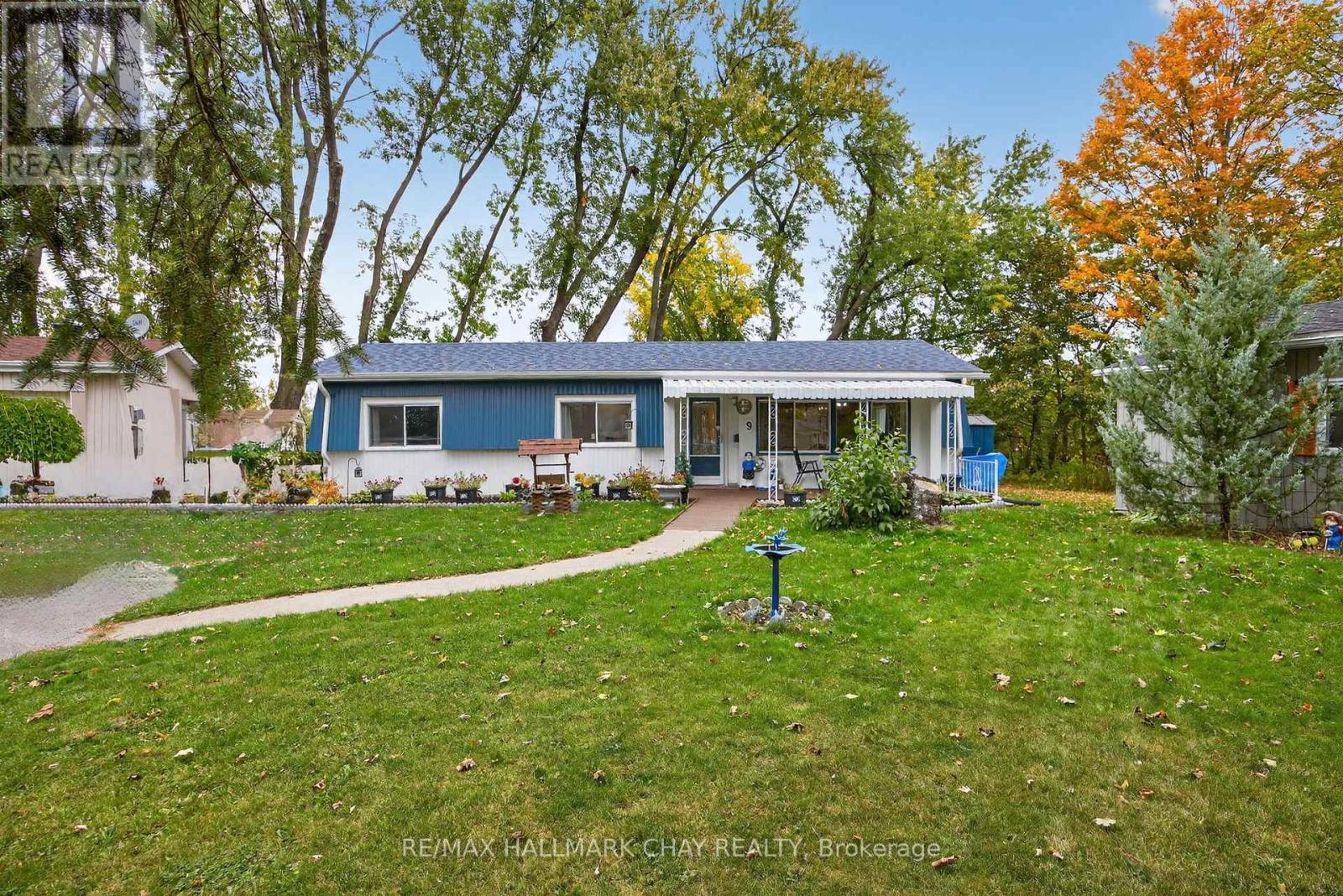 9 LOCUST HILL COURT, Innisfil, Ontario