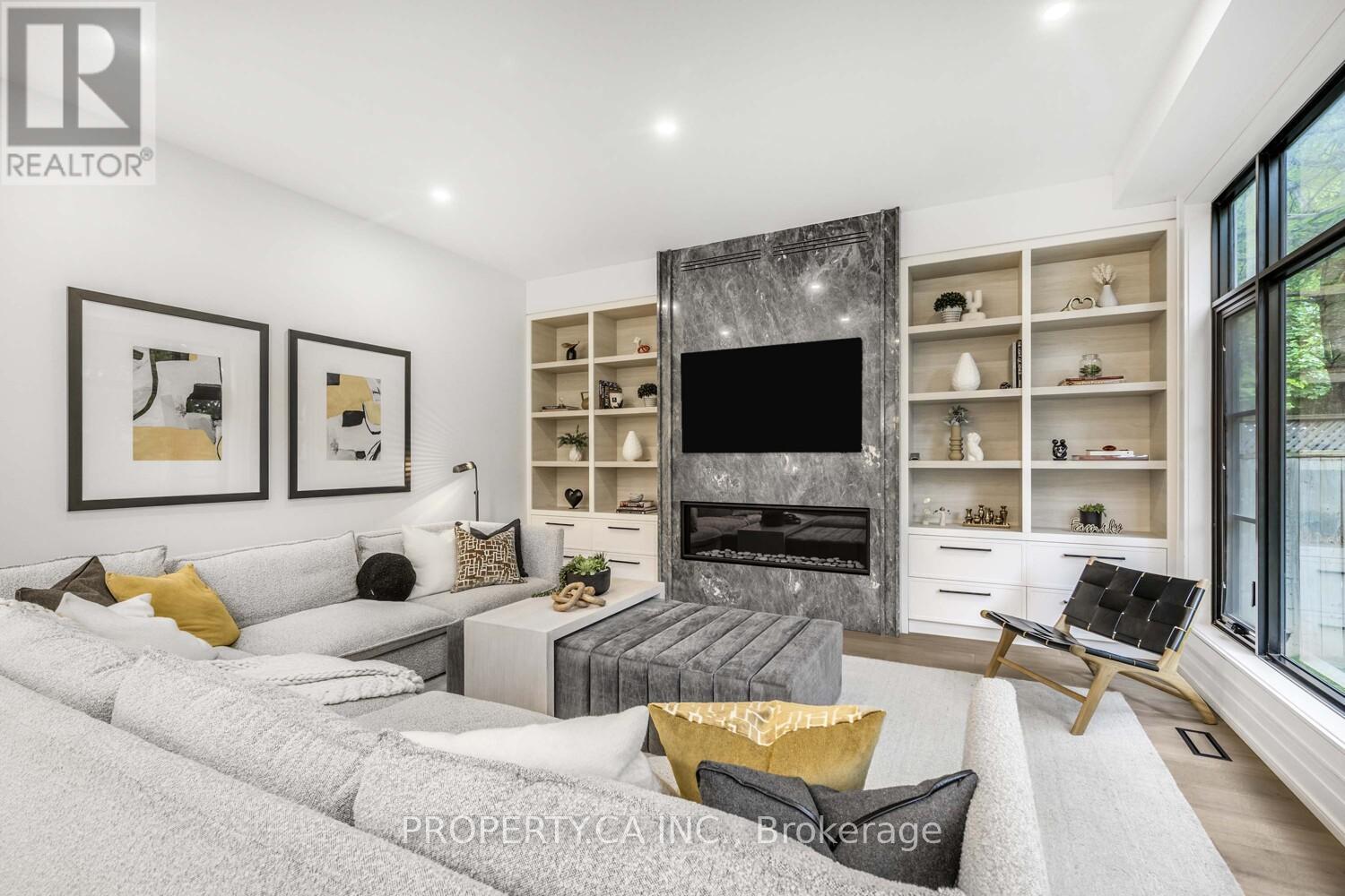 8 Manor Haven Road, Toronto, Ontario  M6A 2H9 - Photo 9 - C12447331